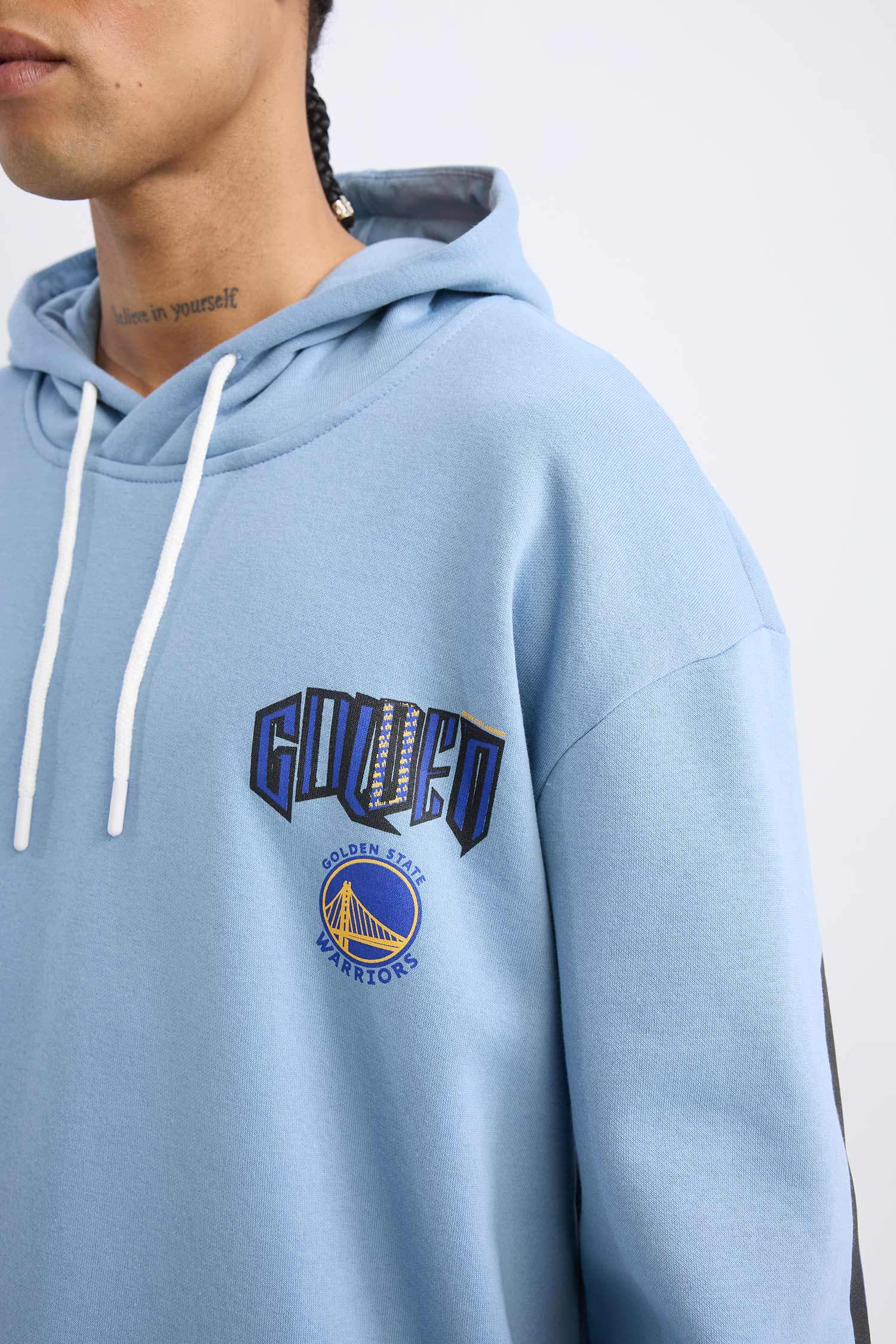 DeFactoFit NBA Golden State Warriors Oversize Geniş Kalıp Sırt Baskılı Kapüşonlu Sweatshirt