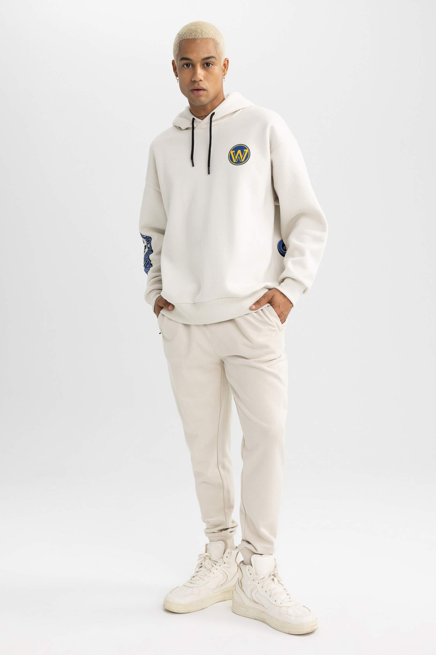 Sweat- Shirt Coupe Oversize Encapuchonné à Manches Longues De DefactoFit NBA