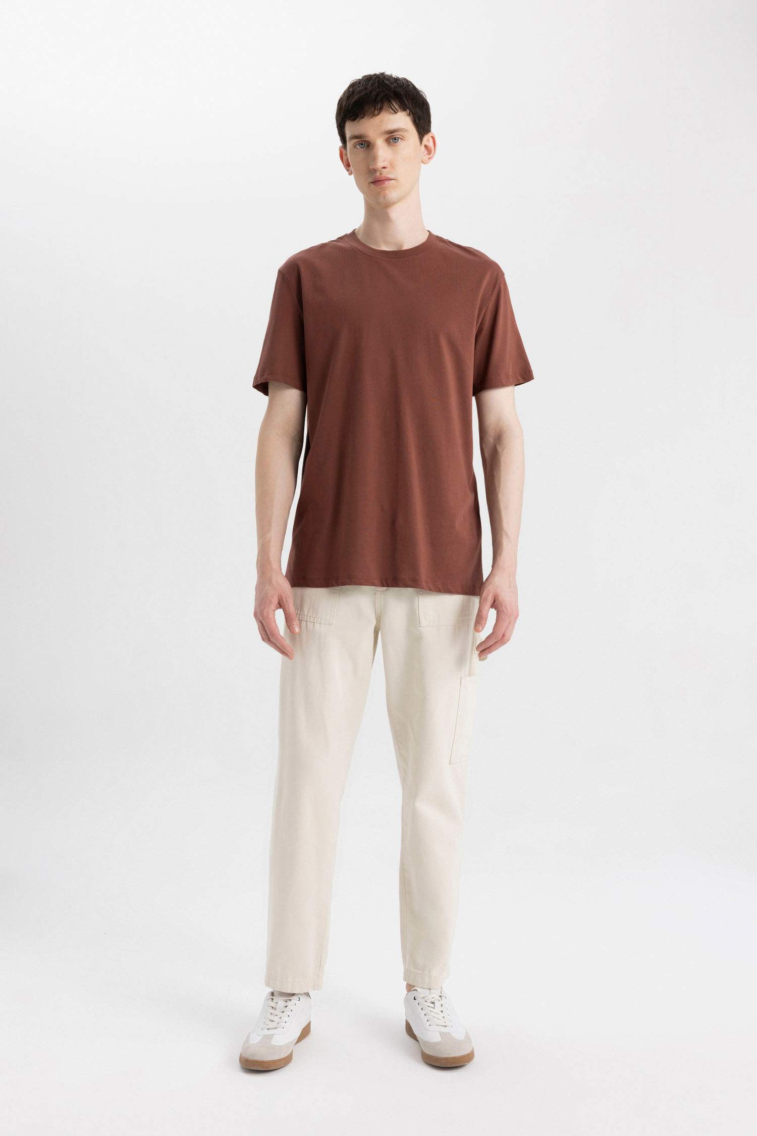 تيشيرت قصة عادية بياخة مستديرة