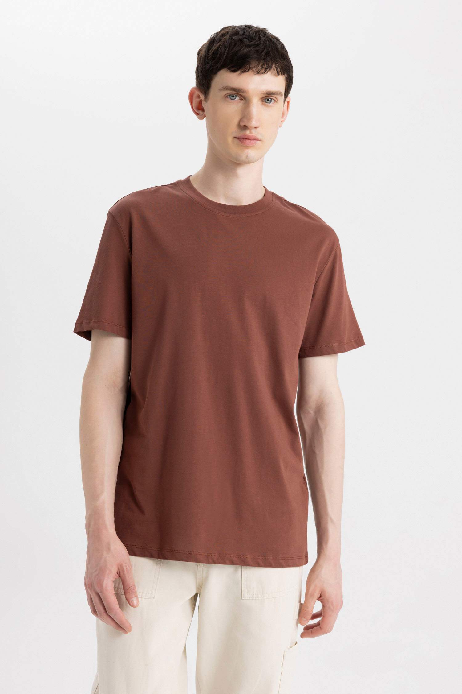 تيشيرت قصة عادية بياخة مستديرة