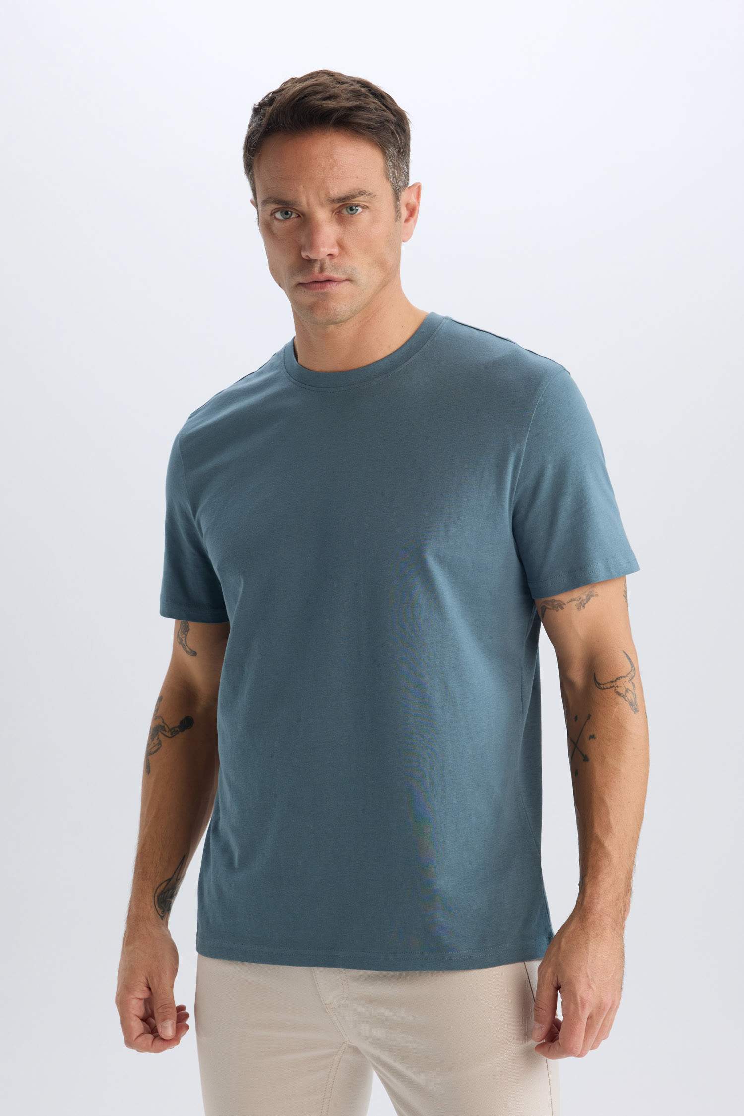 дөңгелек жаға Қысқа жеңді футболка