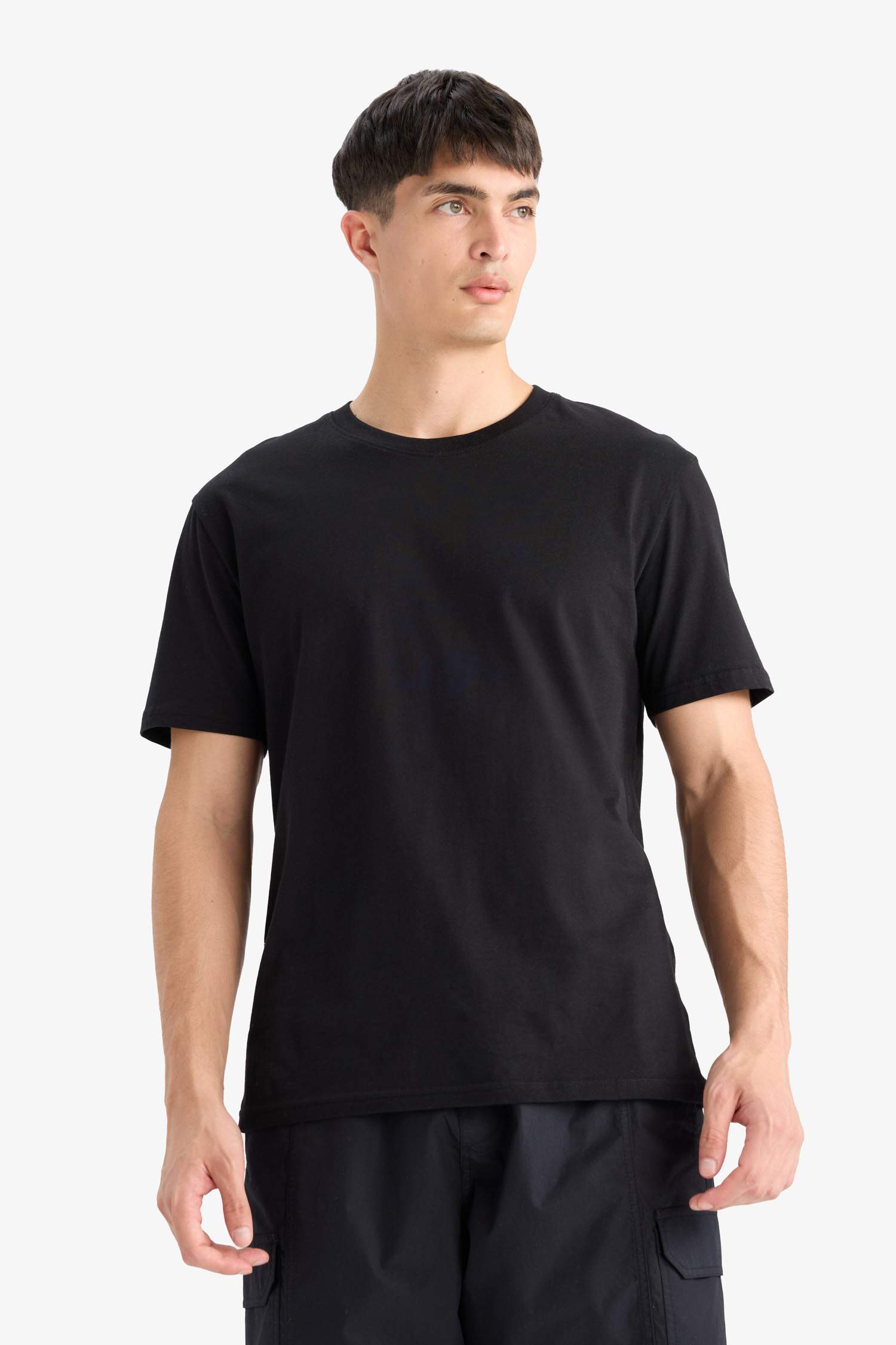 تيشيرت قطن قصة عادية برقبة مستديرة