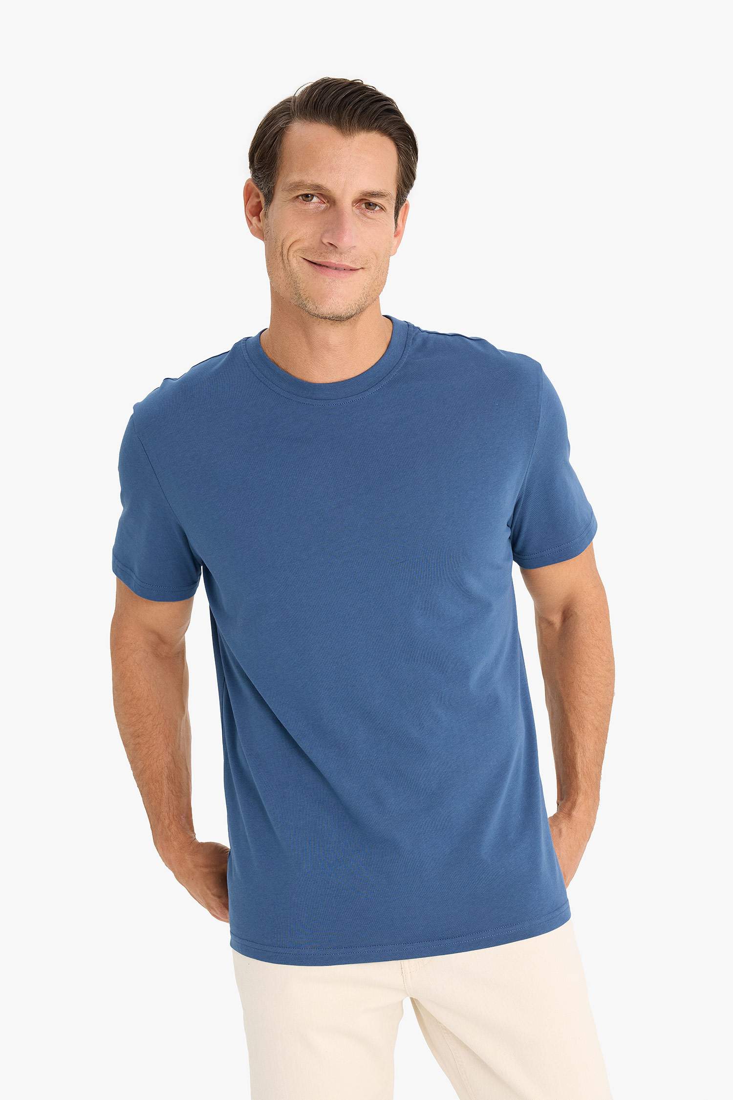 %100 Pamuk New Regular Fit Bisiklet Yaka Basic Düz Kısa Kollu Tişört