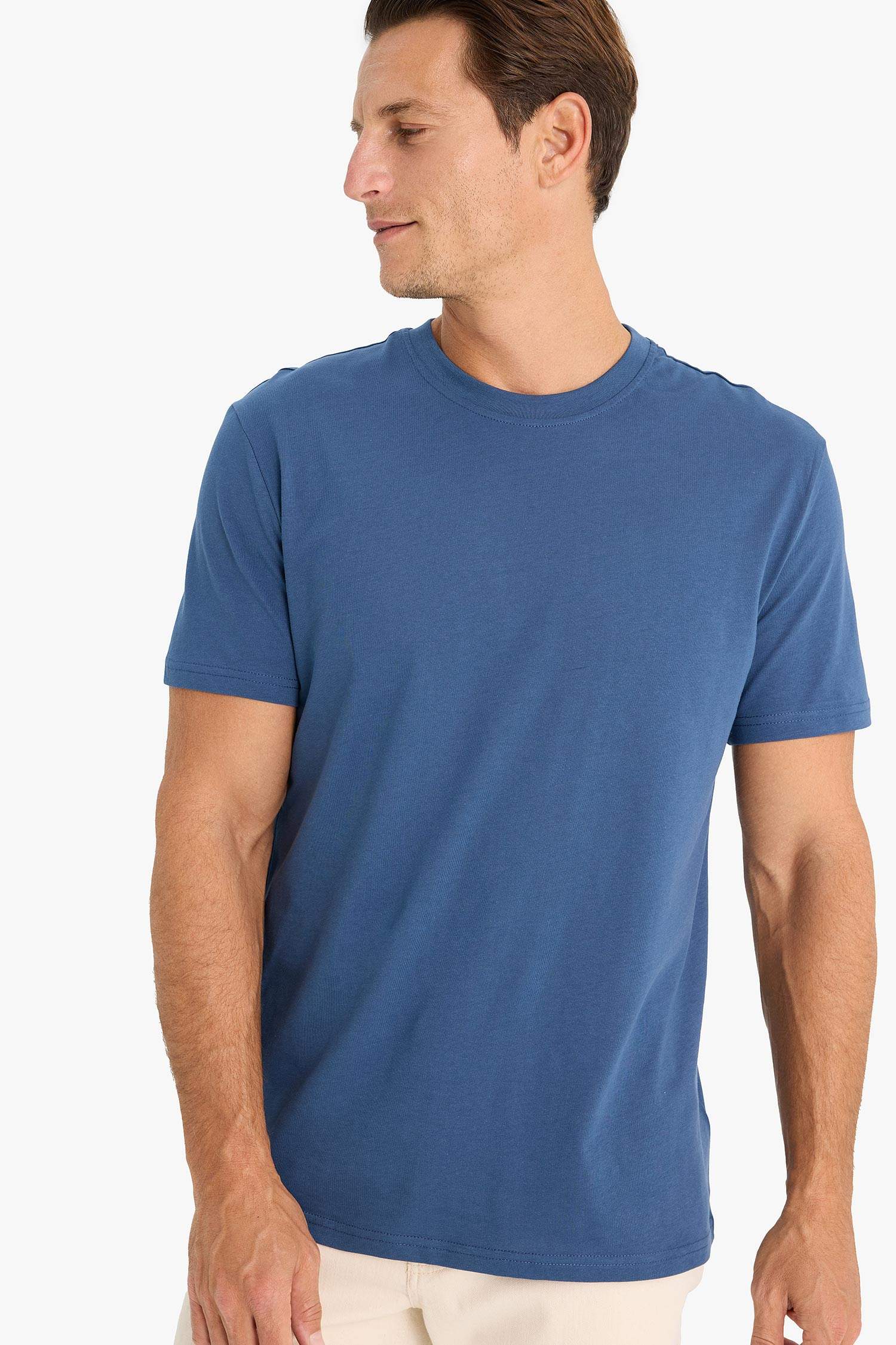 %100 Pamuk New Regular Fit Bisiklet Yaka Basic Düz Kısa Kollu Tişört