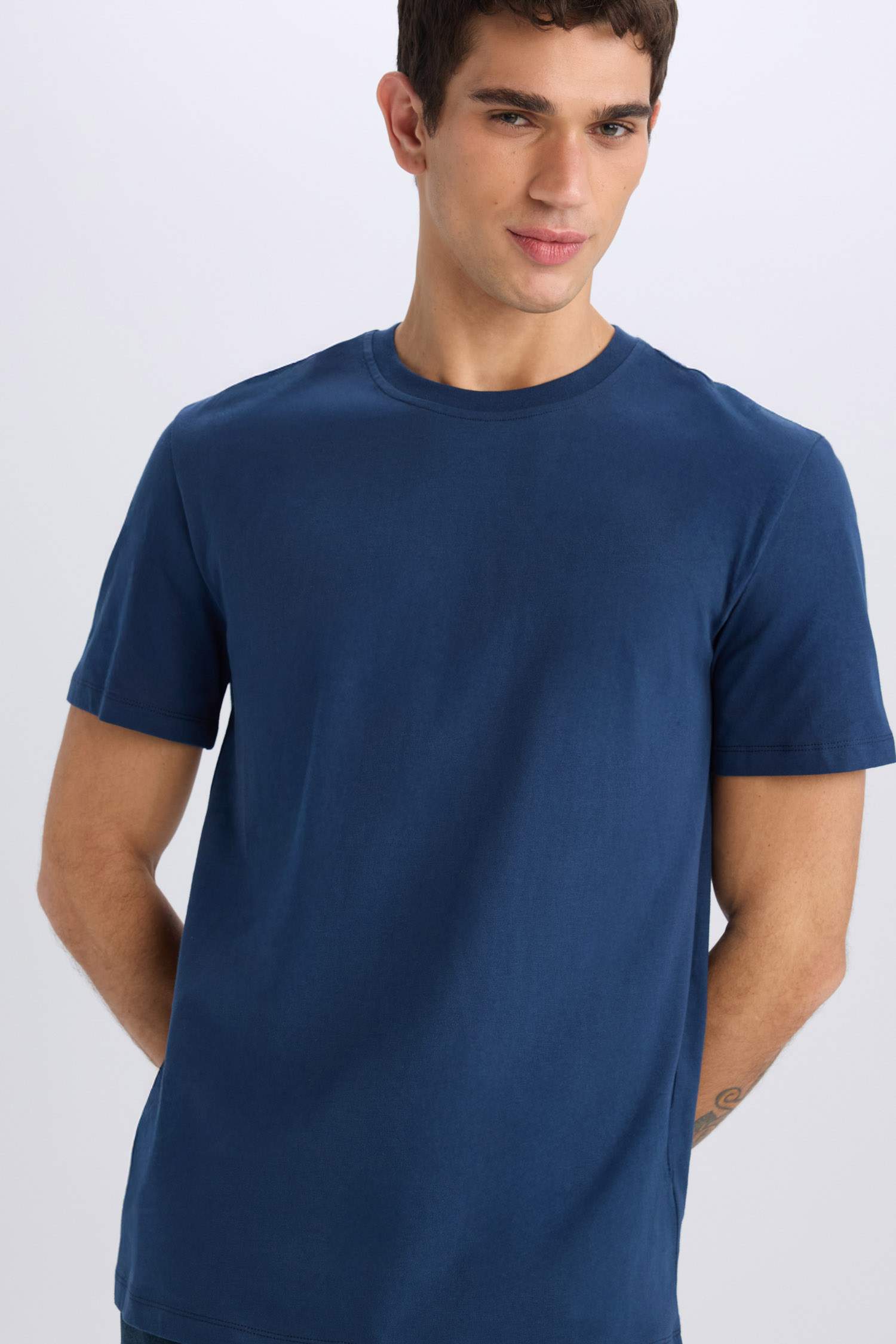 New Regular Fit Crew Neck Cotton Basic T-Shirt