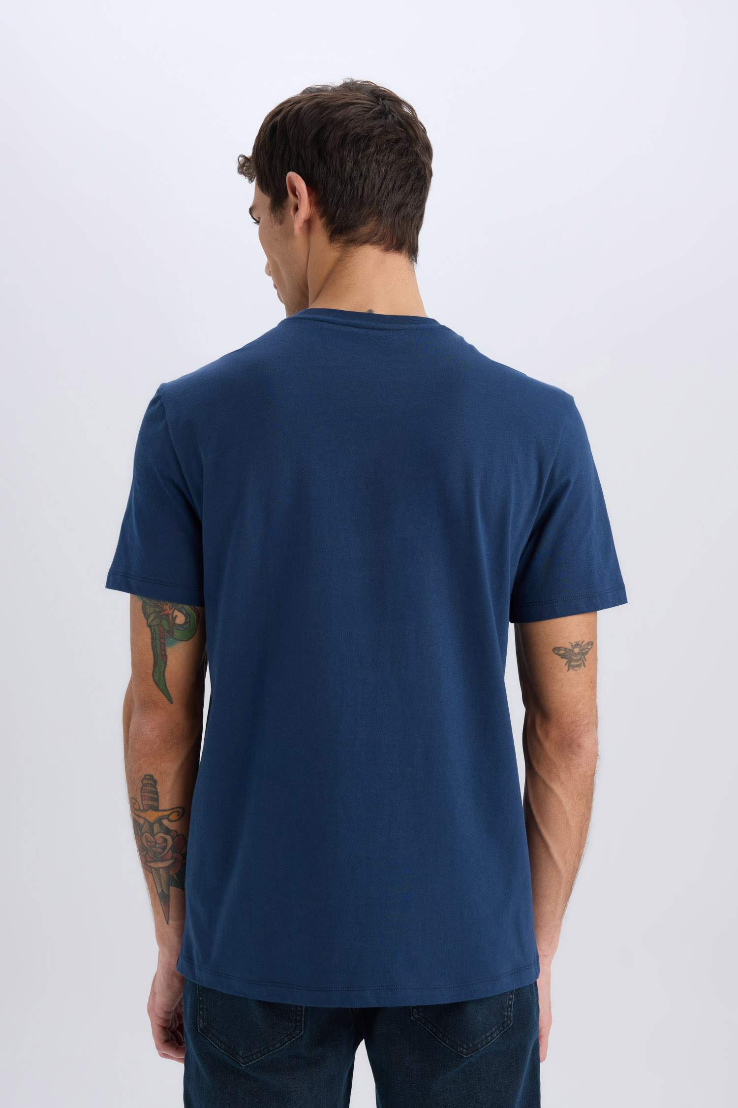 T-shirt en coton basique à col rond et manches courtes