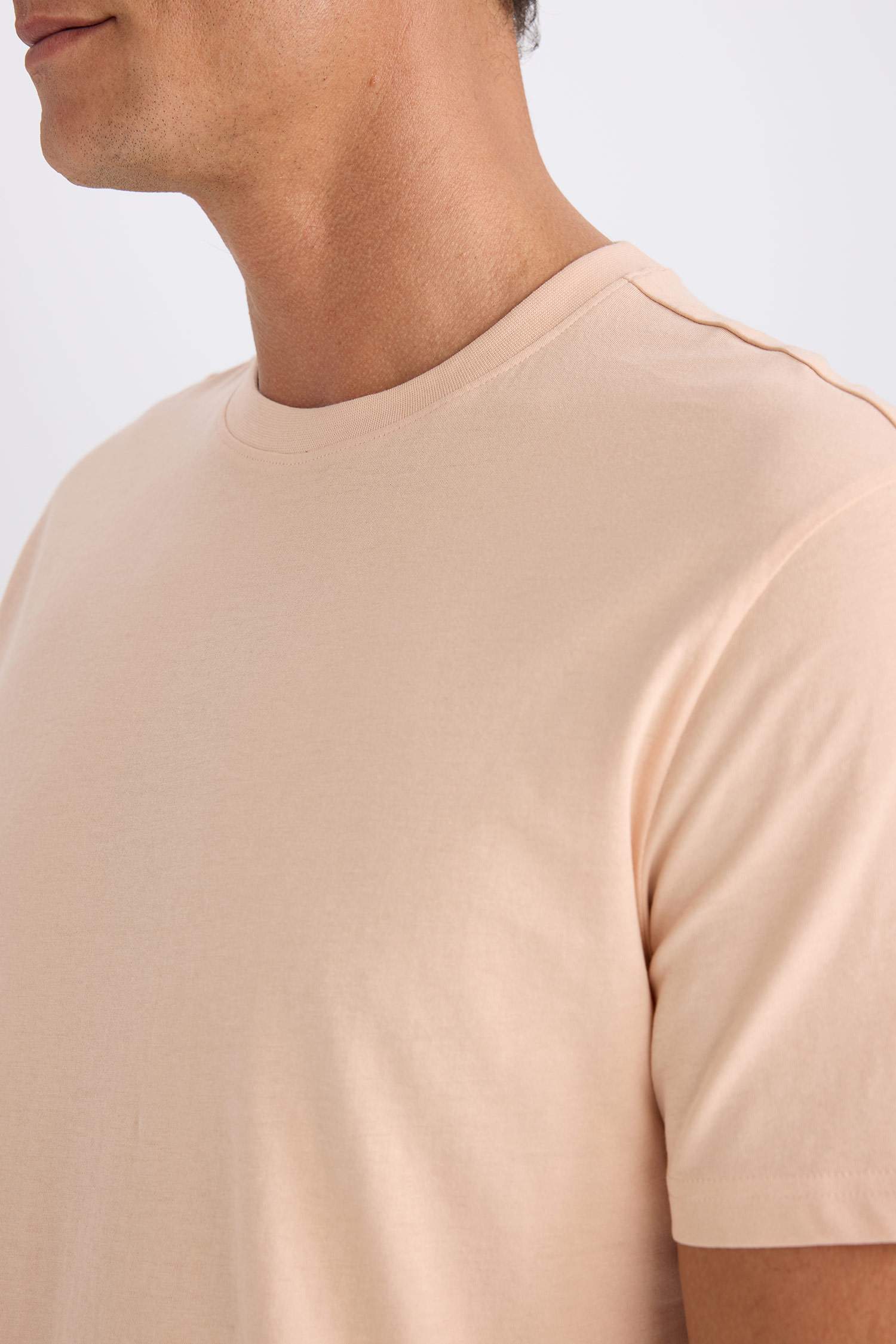 %100 Pamuk New Regular Fit Bisiklet Yaka Basic Düz Kısa Kollu Tişört