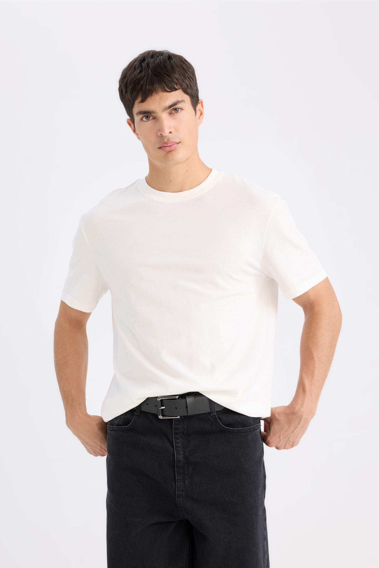 New Regular Fit Crew Neck Basic Short Sleeve T-Shirt
