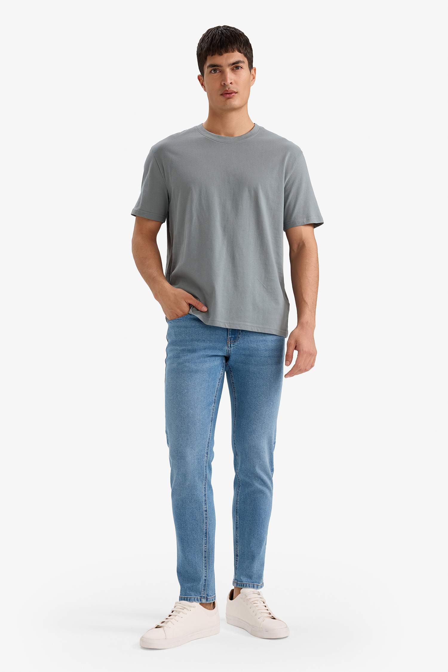 Regular Fit Crew Neck Short Sleeved T-shirt