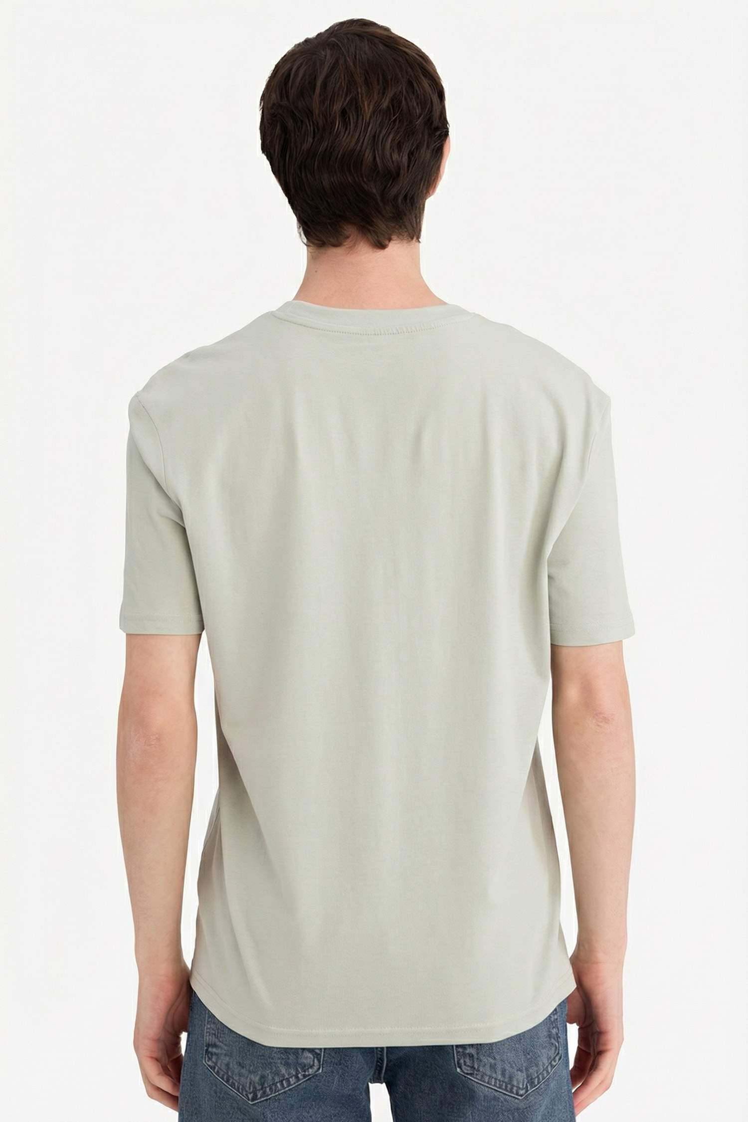 Базовая футболка из 100% хлопка