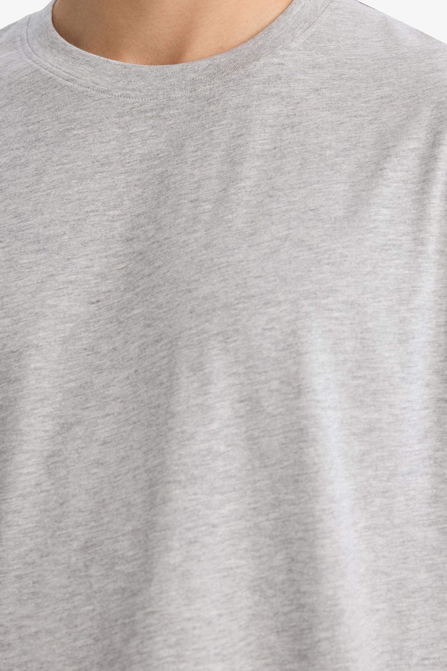 100% Cotton Regular Fit Crew Neck Basic T-Shirt