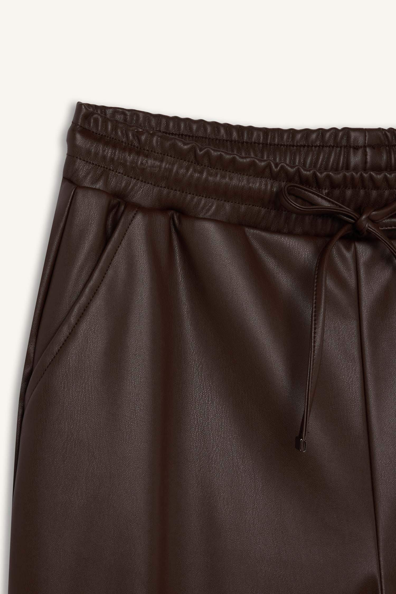 Jogger Fit Cepli Yüksek Bel Standart Paça Suni Deri Pantolon