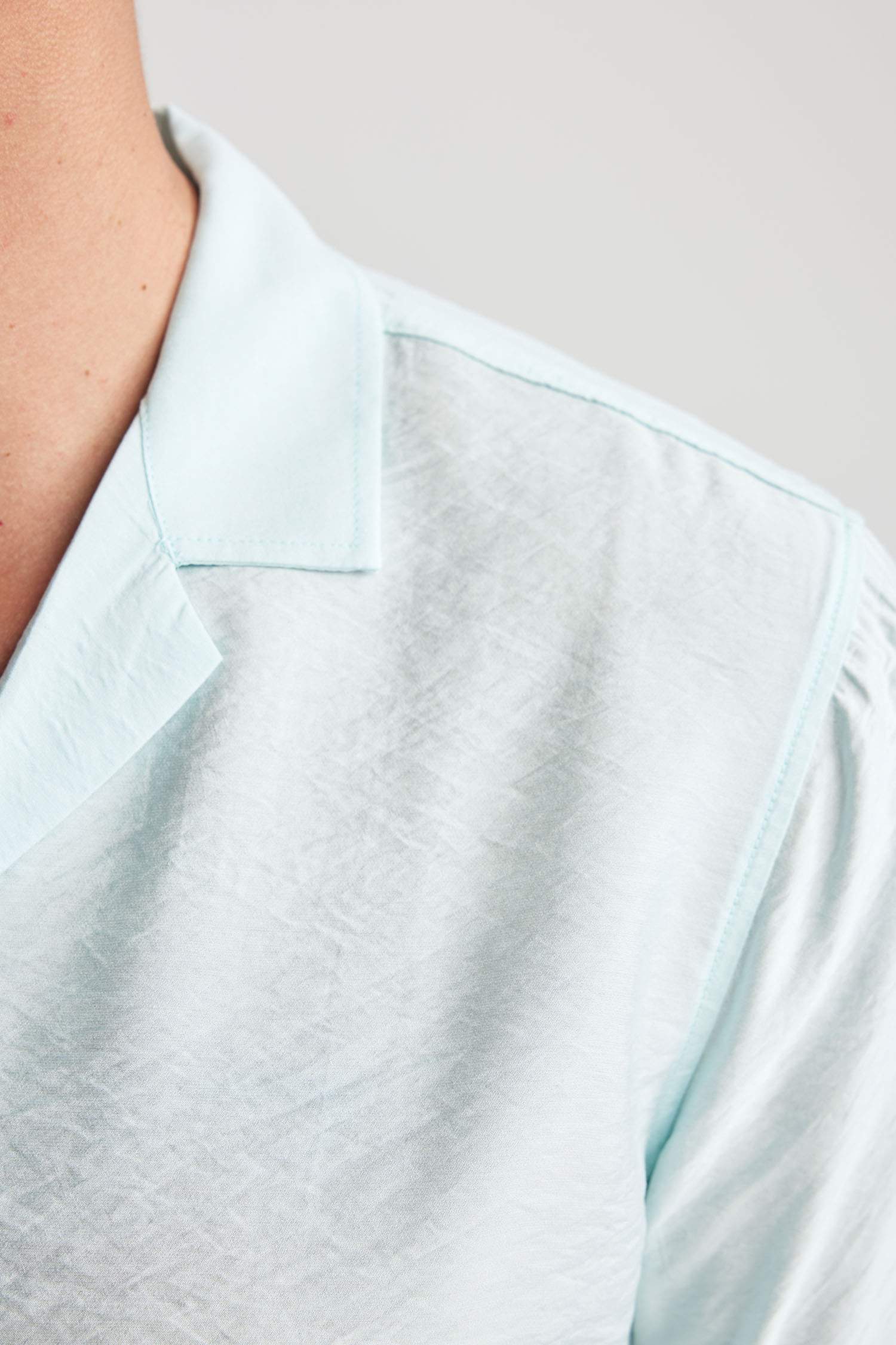 قميص بولو مودرن فيت