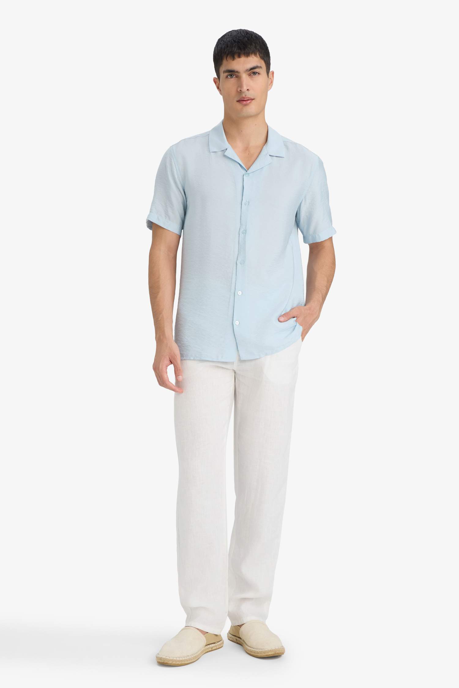 قميص نص كم ايروبين مودرن فيت برقبة بولو