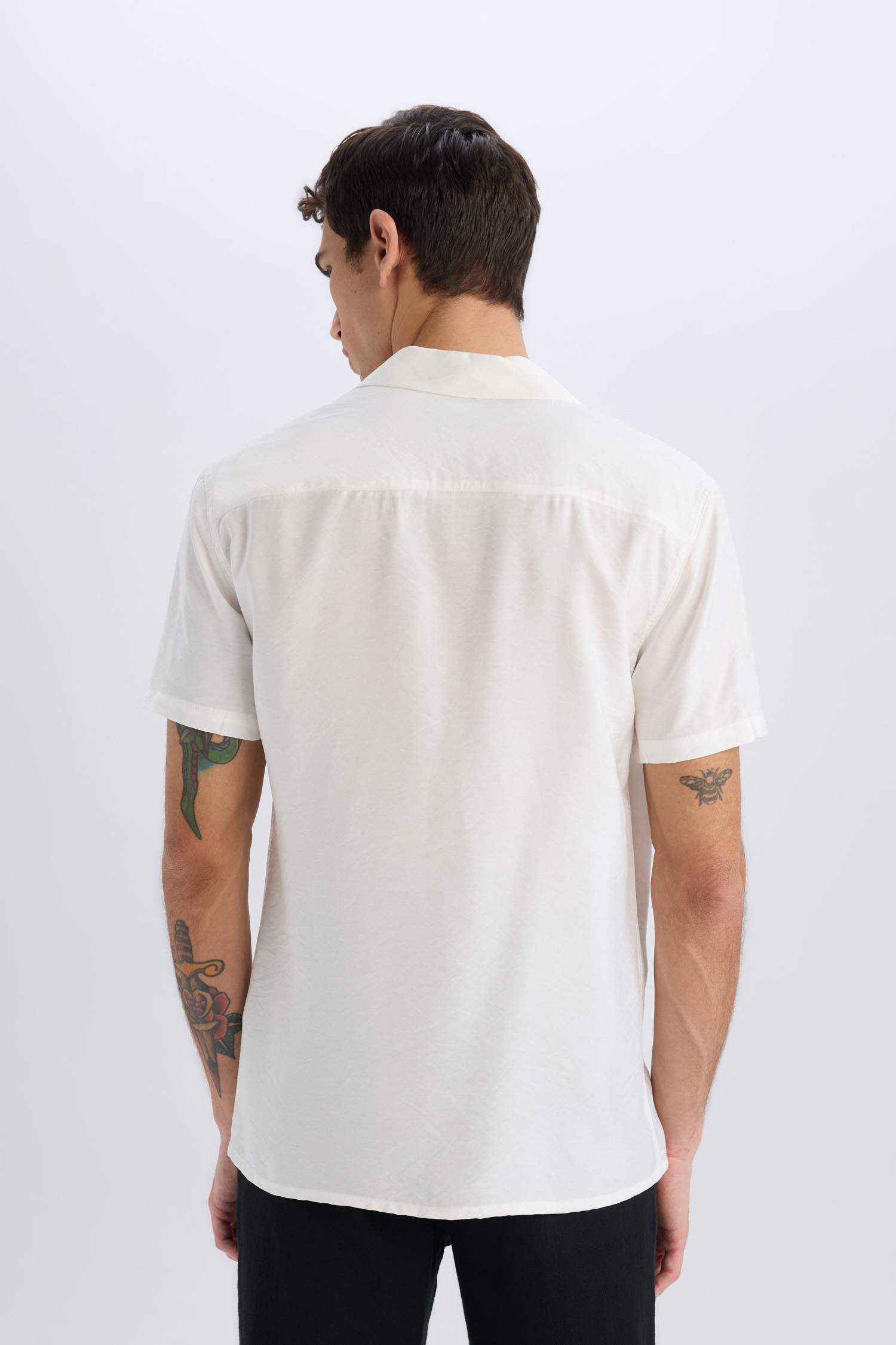 Modern Fit Yazlık Polo Yaka Basic Düz Kısa Kollu Gömlek