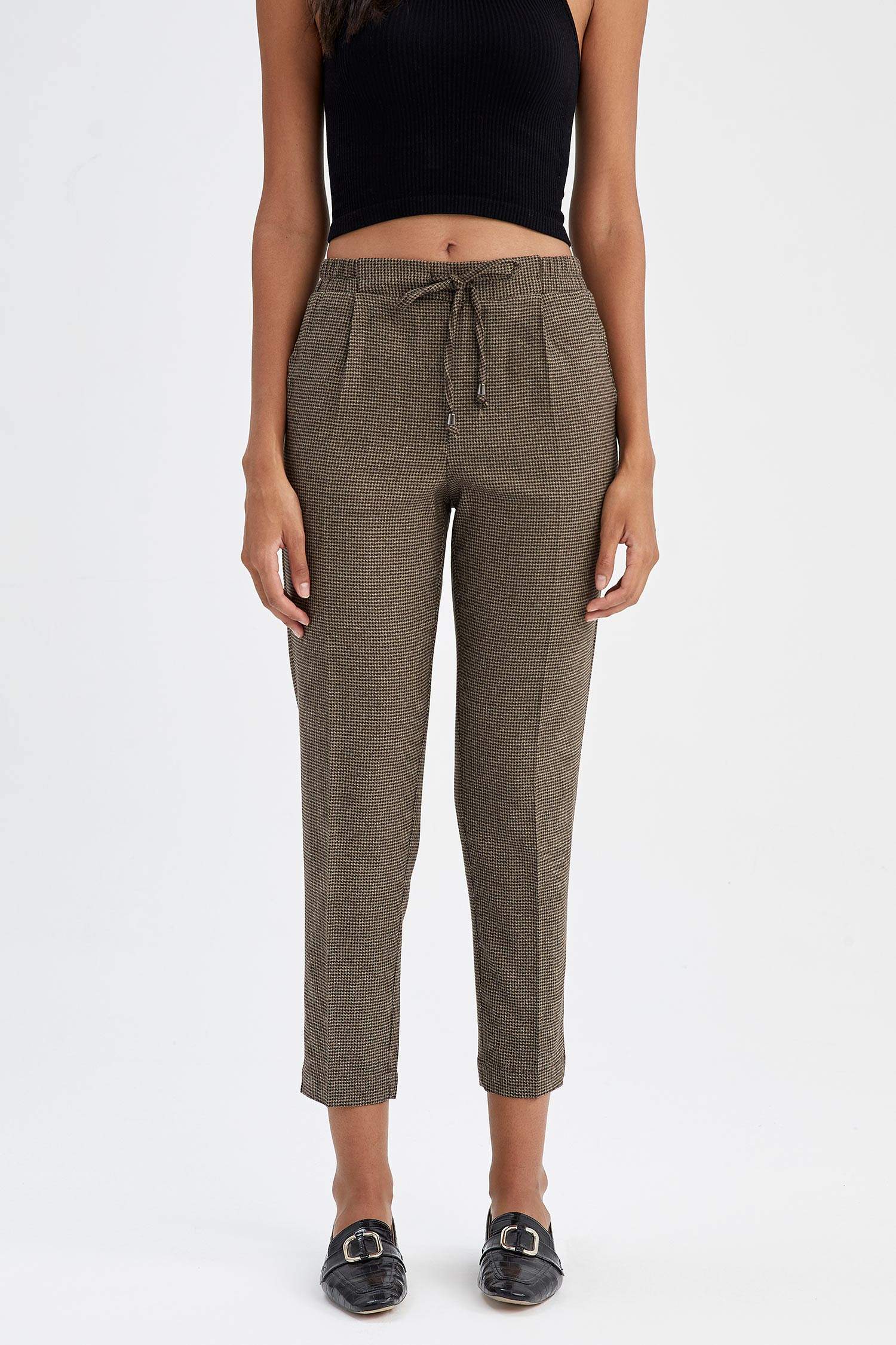 Брюки джоггеры прямого кроя в клетку