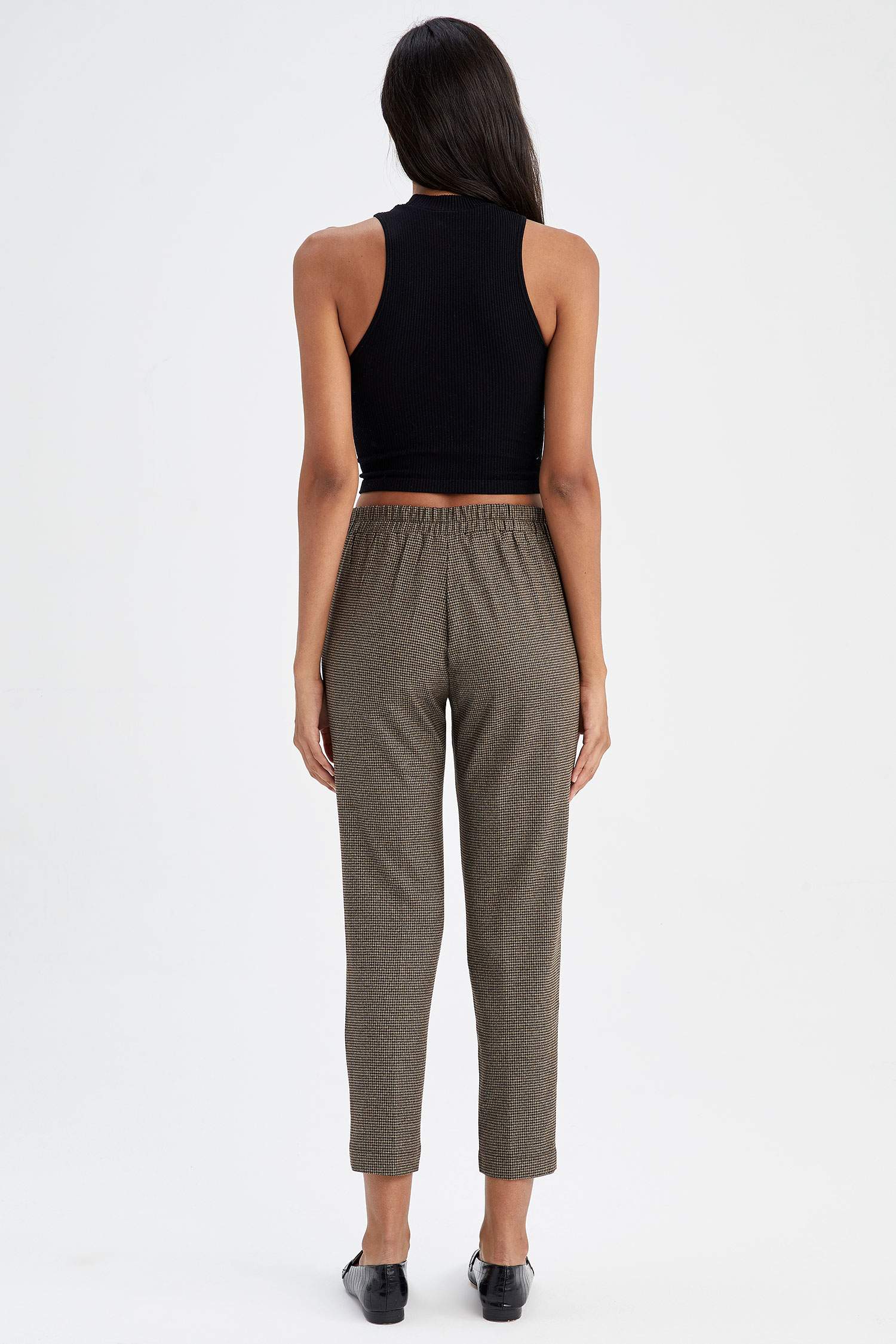 Брюки джоггеры прямого кроя в клетку