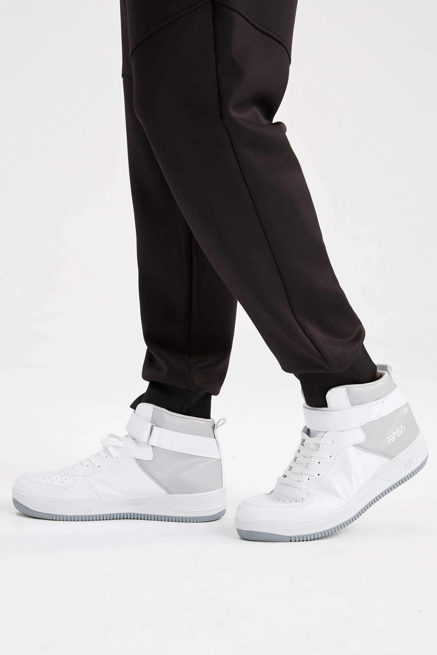 Defacto Erkek Nasa Lisanslı Suni Deri Bağcıklı Bilekli Sneaker Spor Ayakkabı. 2