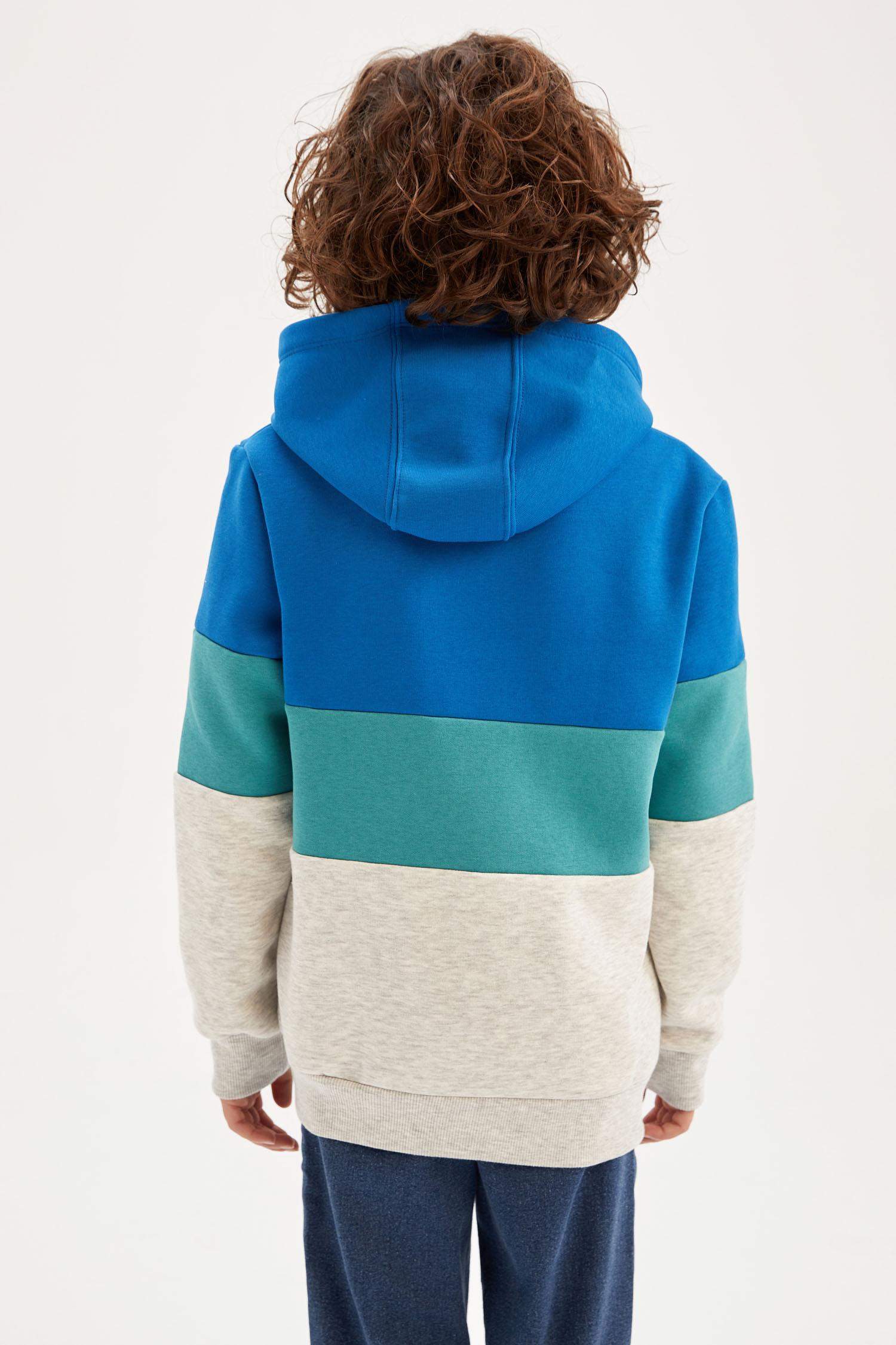 سويت شيرت ولادي بغطاء رأس