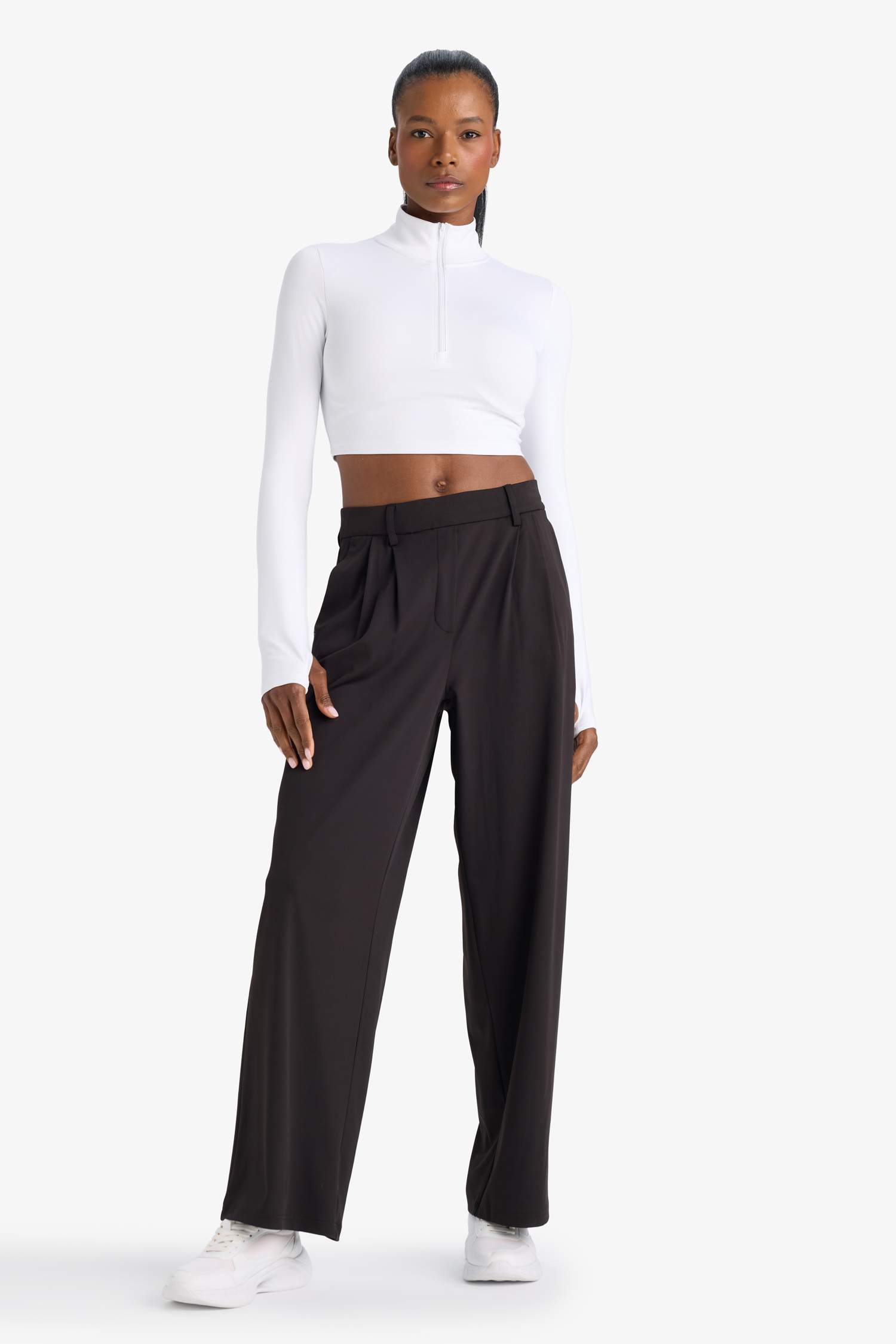 DeFactoFit Slim Fit Dar Kesim Fermuarlı Dik Yaka İçi Yumuşak Tüylü Esnek Kumaş Uzun Kollu Tişört