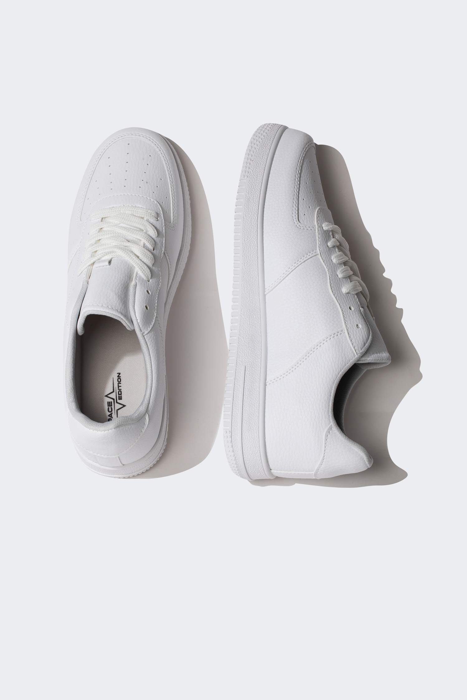 سنيكرز رجالي جلد صناعي برباط