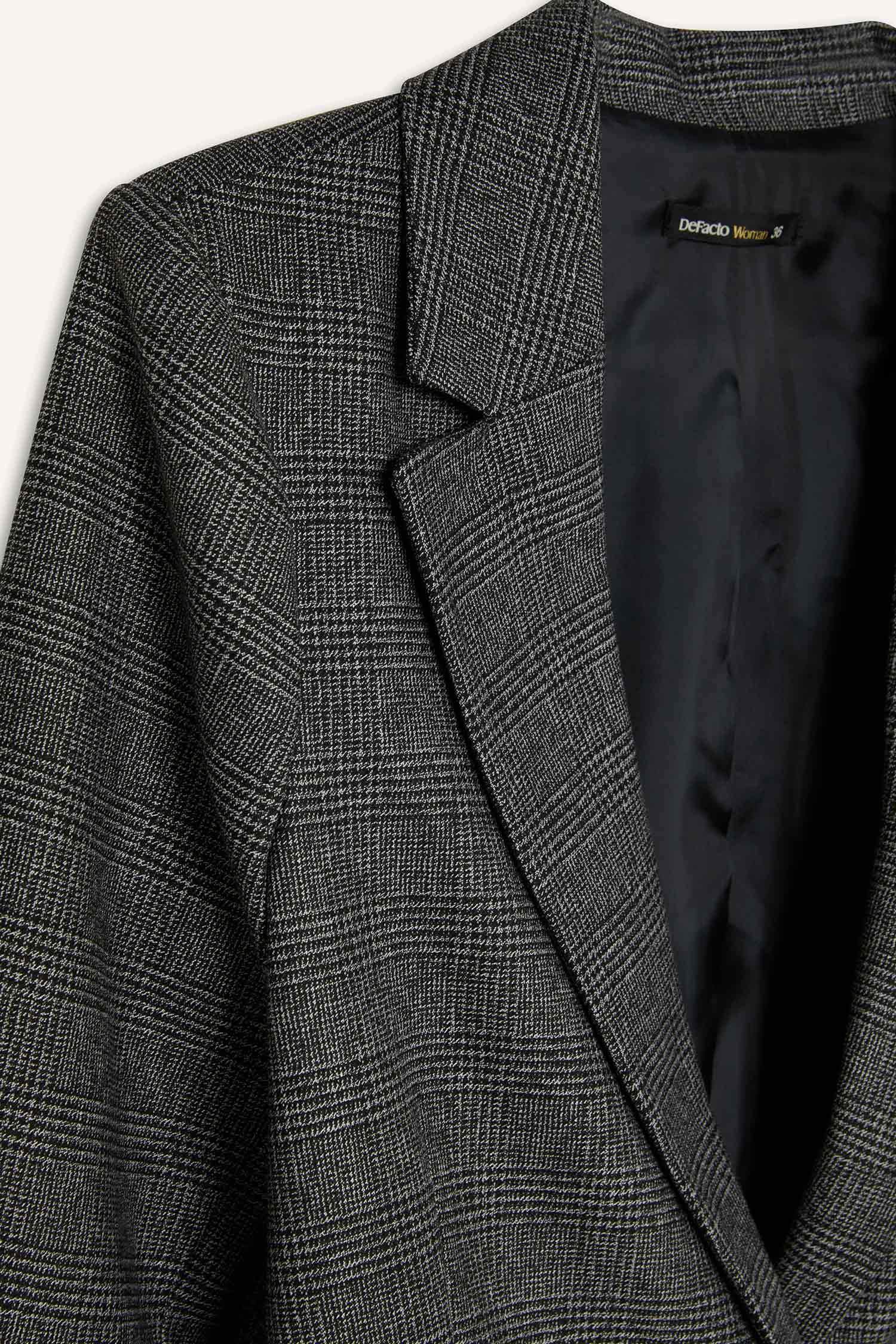 Oversize Geniş Kalıp Düğmeli Blazer Ceket