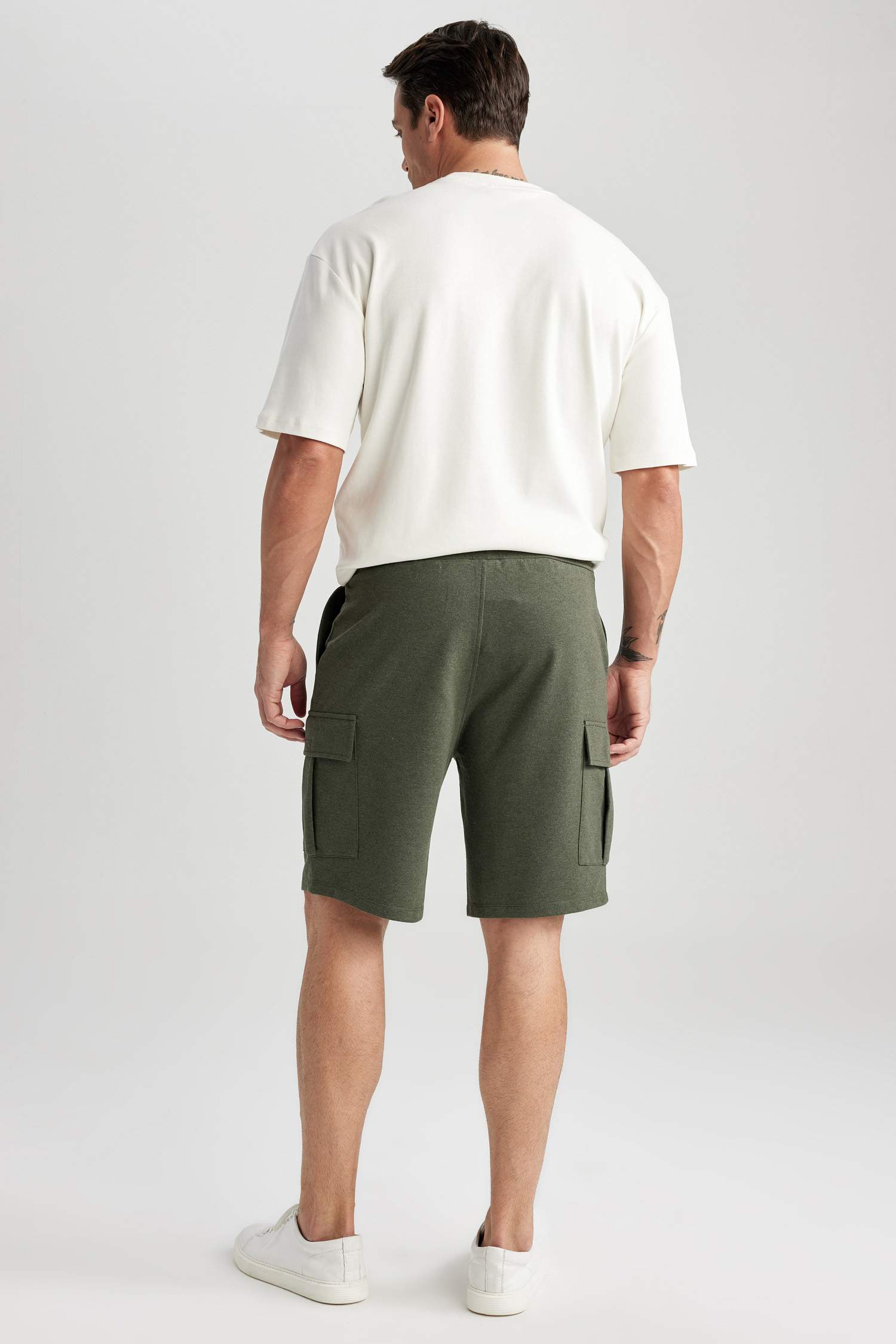 Шолақ шалбар