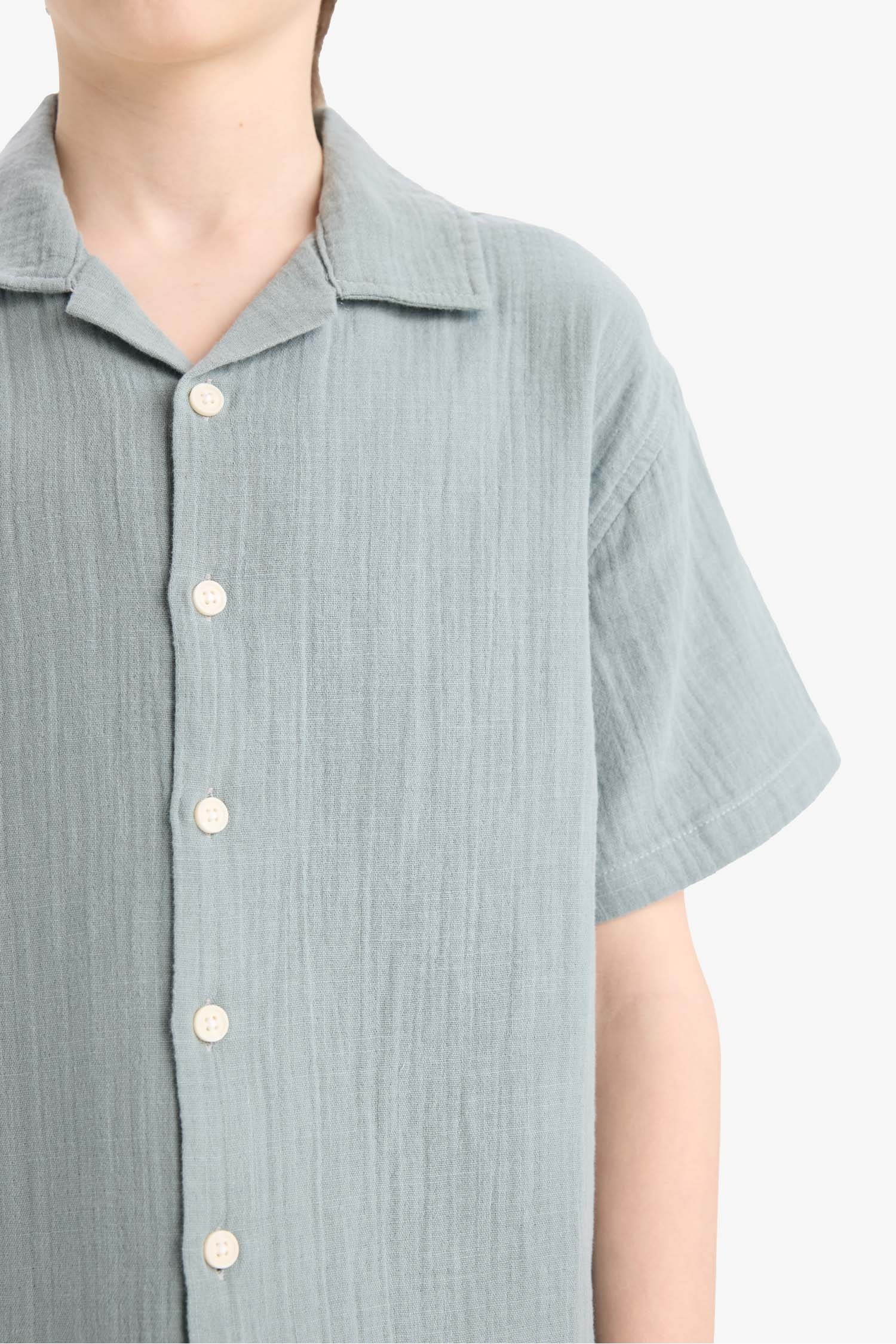 Erkek Çocuk Oversize Geniş Kalıp Polo Yaka Müslin Kısa Kollu Gömlek