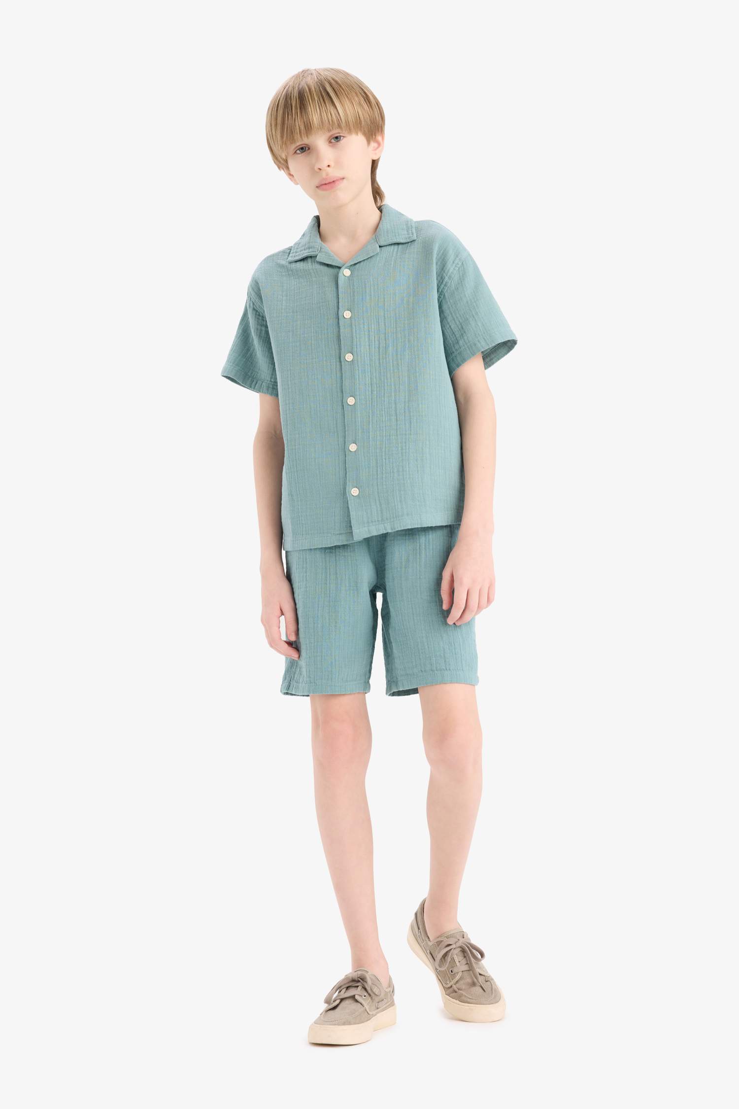 Erkek Çocuk Oversize Geniş Kalıp Polo Yaka Müslin Kısa Kollu Gömlek