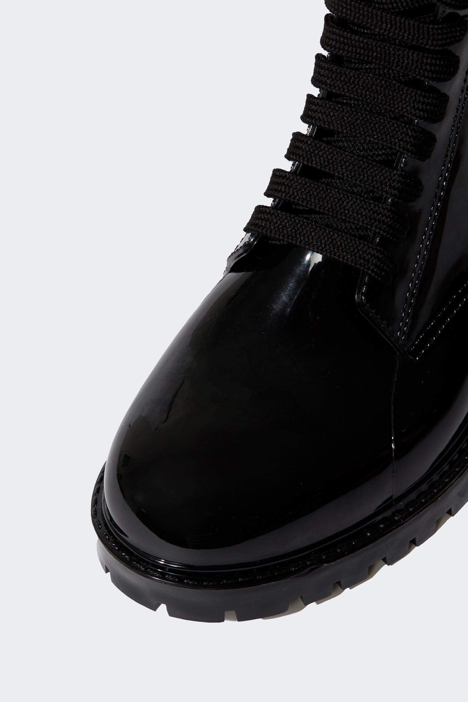 بوت نسائي شتوي بكعب سميك