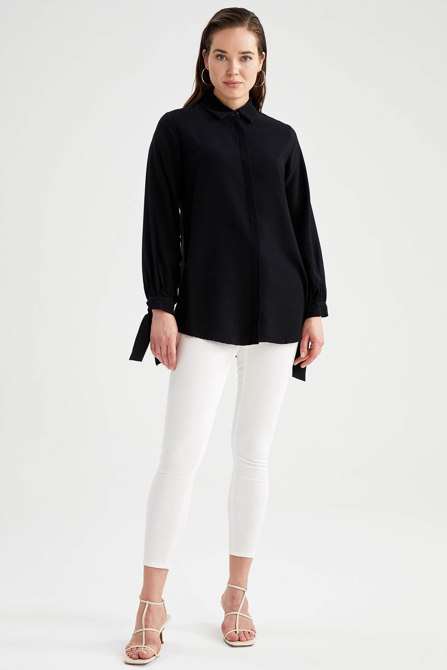 Black WOMAN Long Sleeve Buttoned Viscose Shirt 2370340 DeFacto