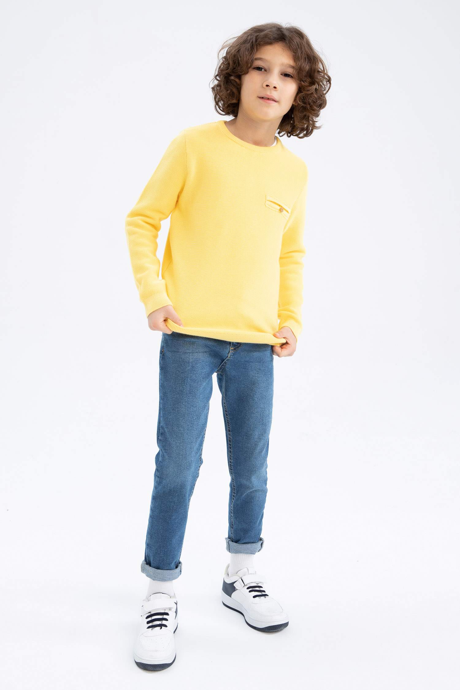 Пуловер стандартного кроя с круглым вырезом из хлопка для мальчиков