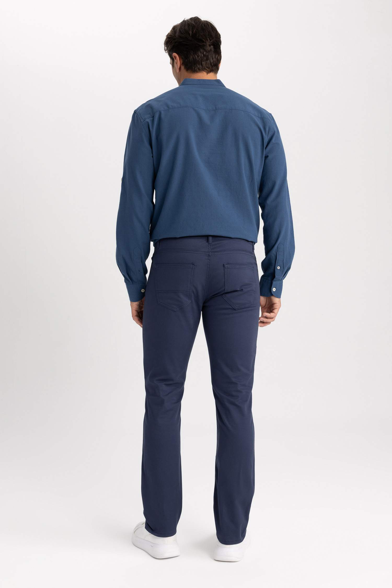 Navy MEN Regular Fit Chino Pants 2417884 | DeFacto