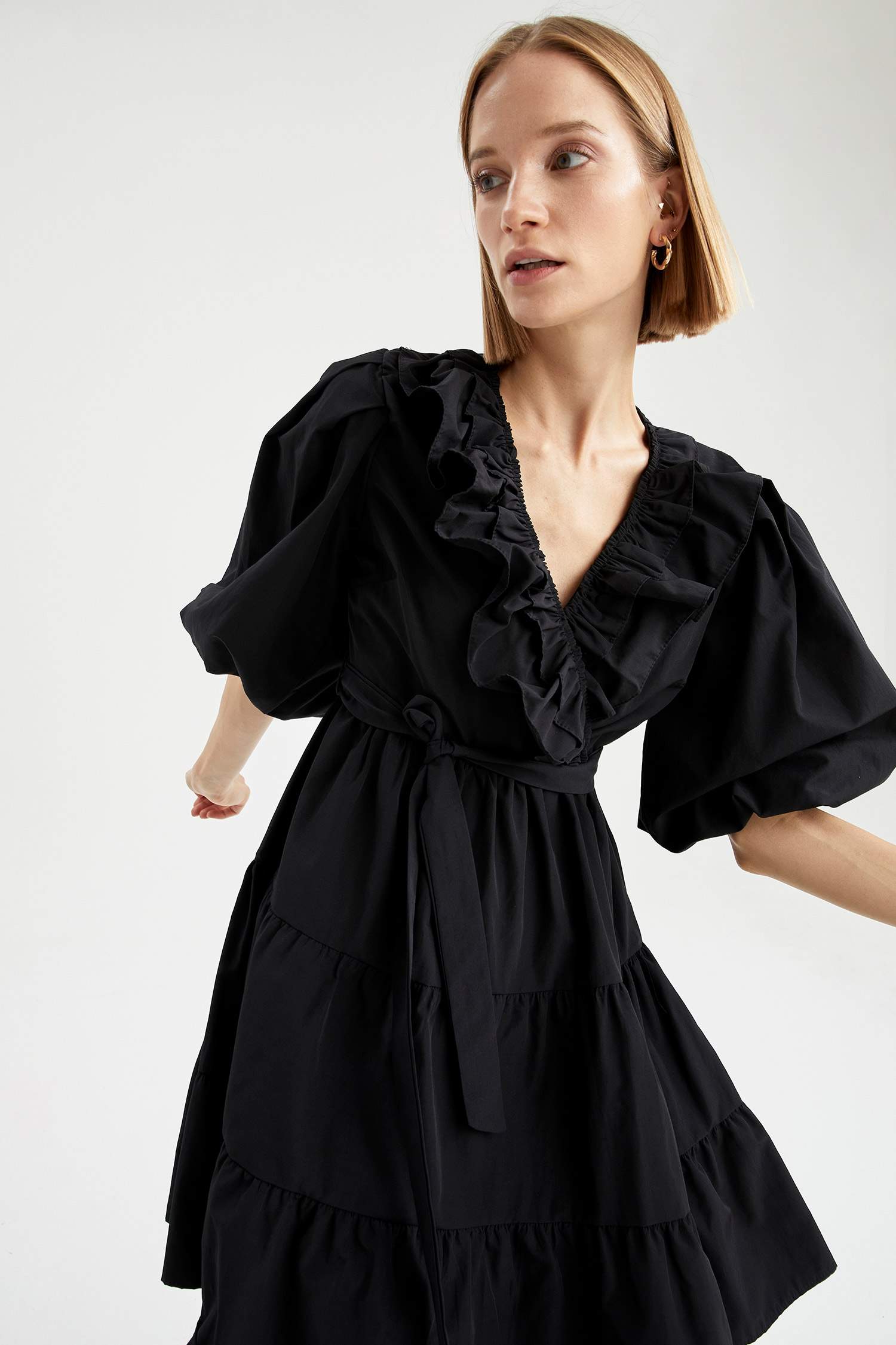 V Neck Short Balloon Sleeves Midi Dress 