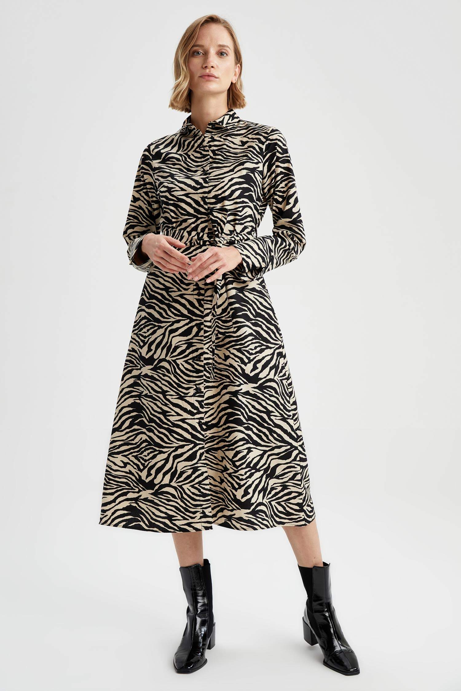 Black Woman Long Sleeve Zebra Print Flywheel Detailed Maxi Dress ...