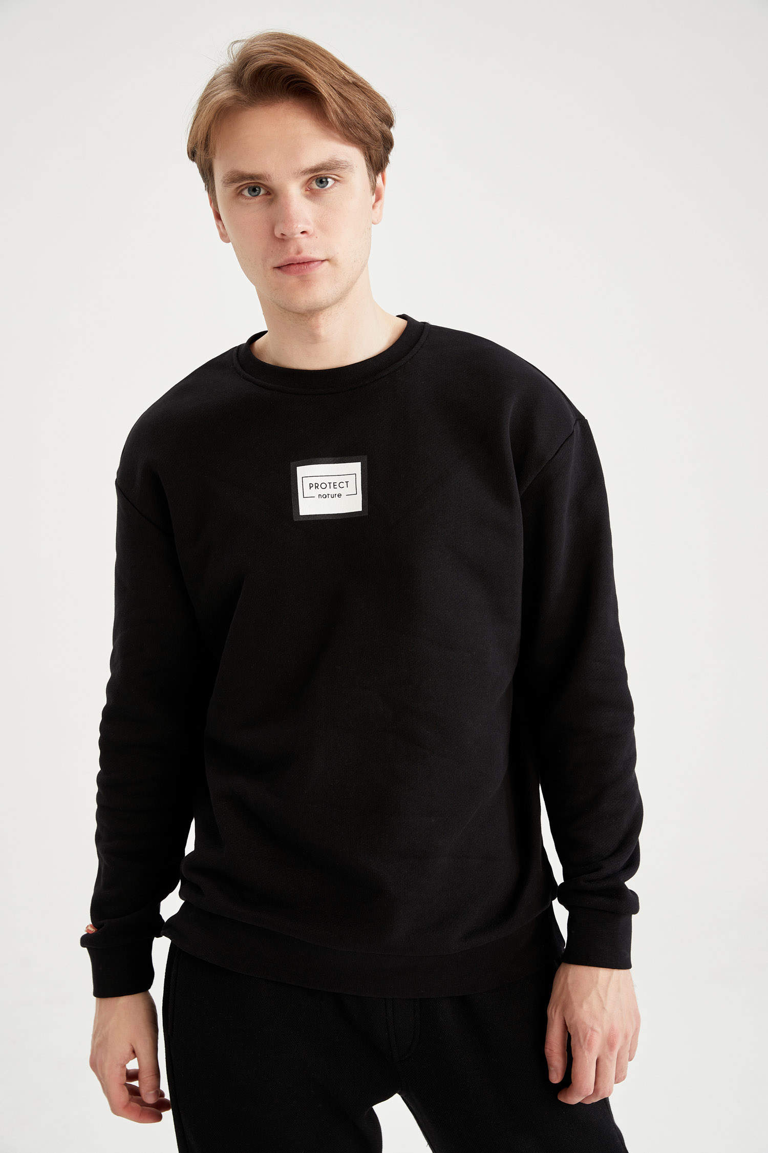 Black MEN Boxy Fit Long Sleeve Sweatshirt 2392798 | DeFacto