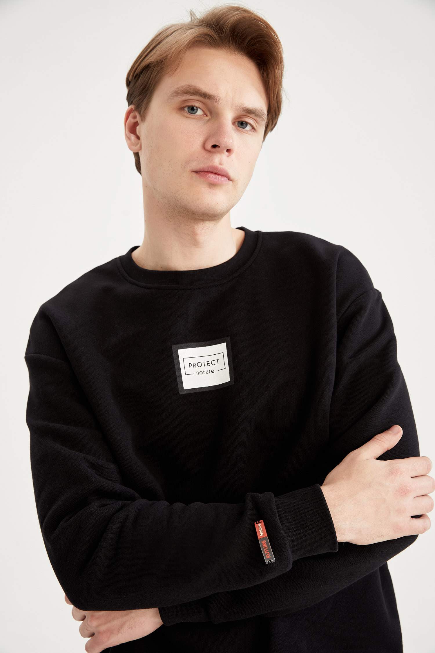 Black MEN Boxy Fit Long Sleeve Sweatshirt 2392798 | DeFacto