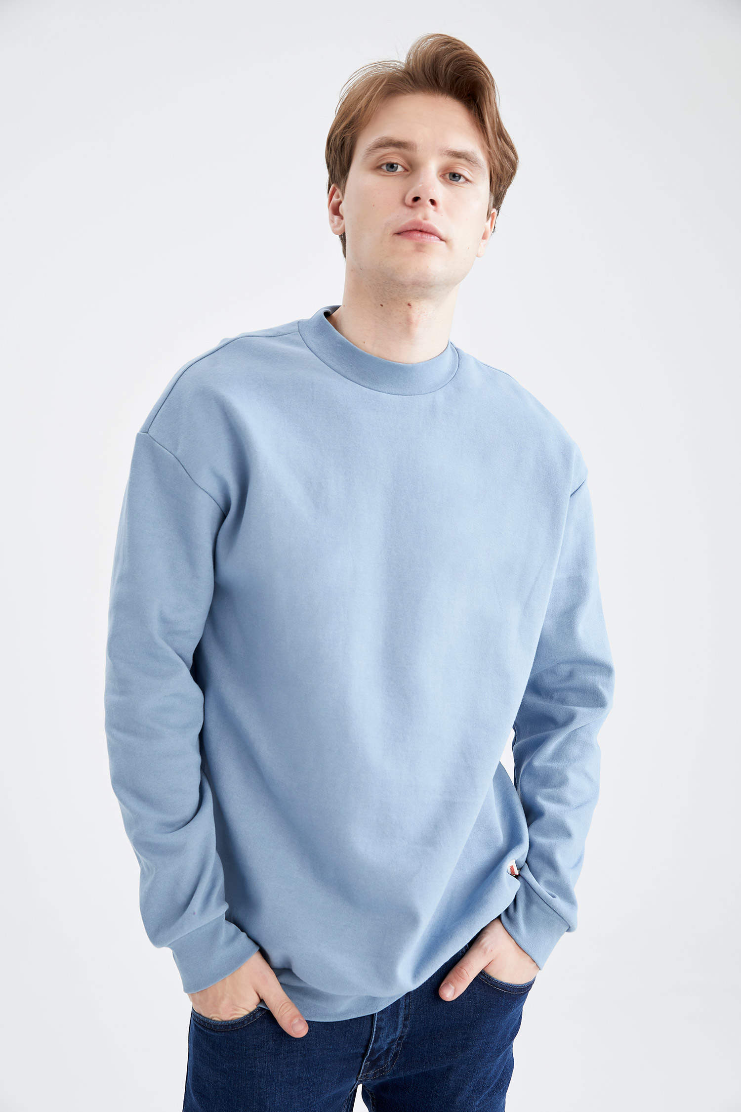 Blue Man Boxy Fit Long Sleeve Sweatshirt 2356619 | DeFacto