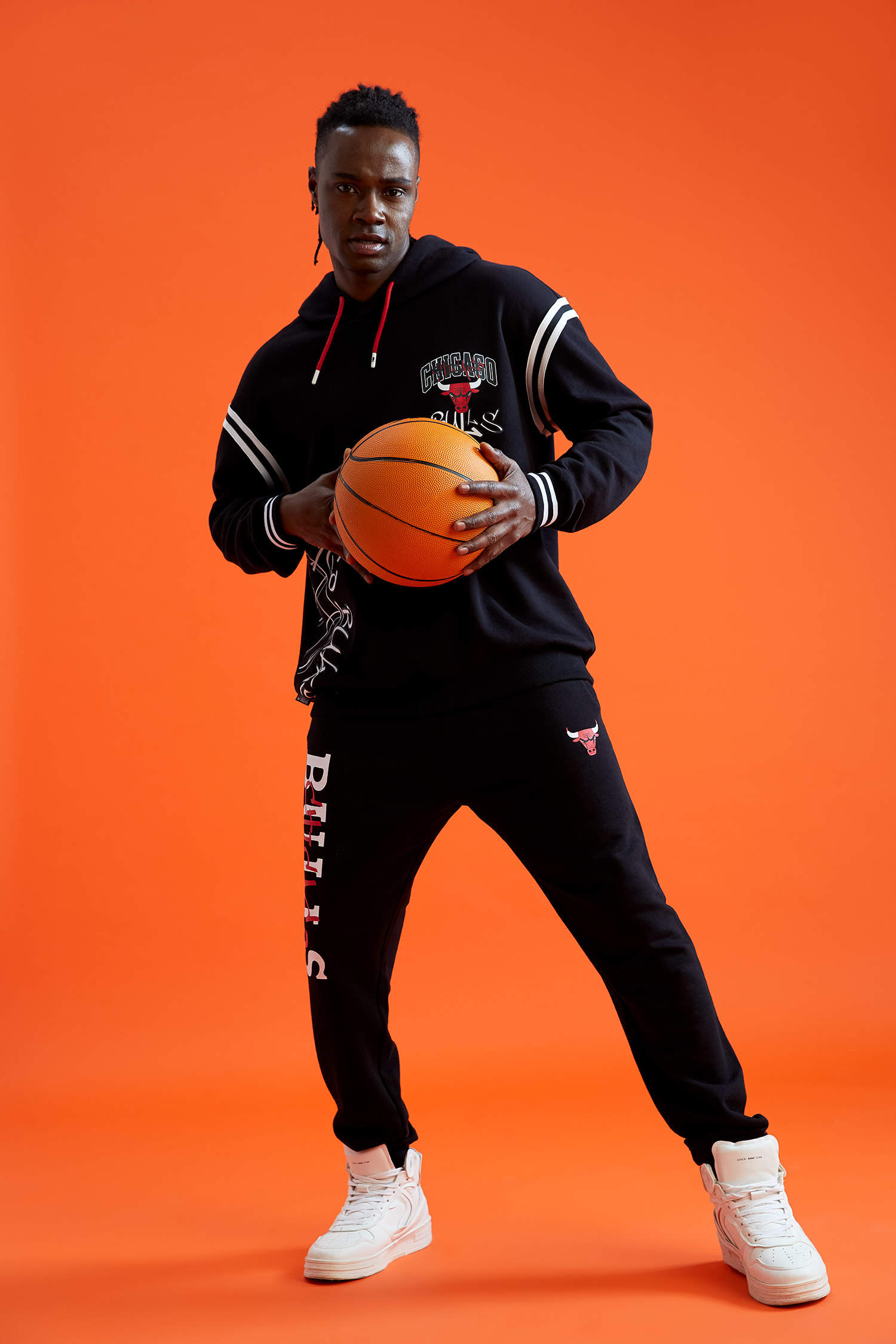 Defacto NBA Chicago Bulls Lisanslı Regular Fit Pamuklu Jogger Eşofman Altı. 3