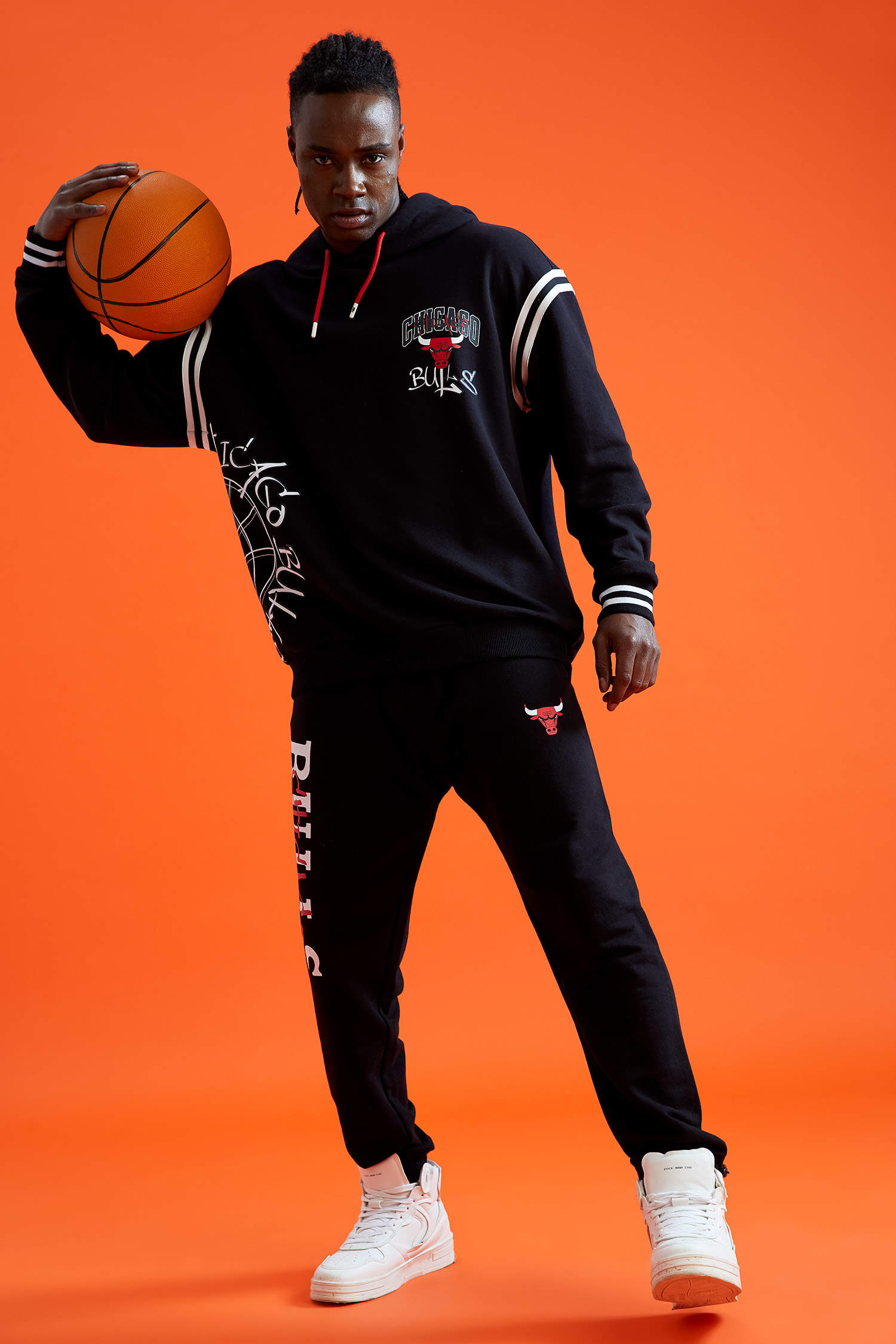 Defacto NBA Chicago Bulls Lisanslı Regular Fit Pamuklu Jogger Eşofman Altı. 2