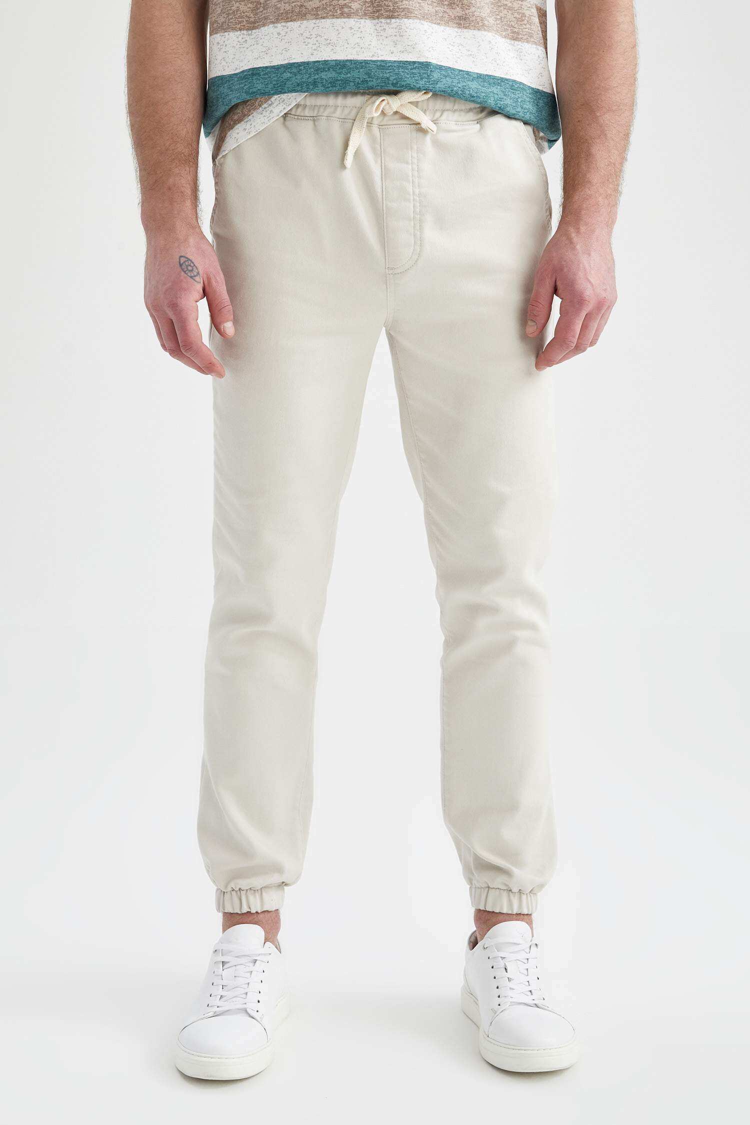 Calça jogger tipo chino de algodão - CAL0579AZULMARINHO