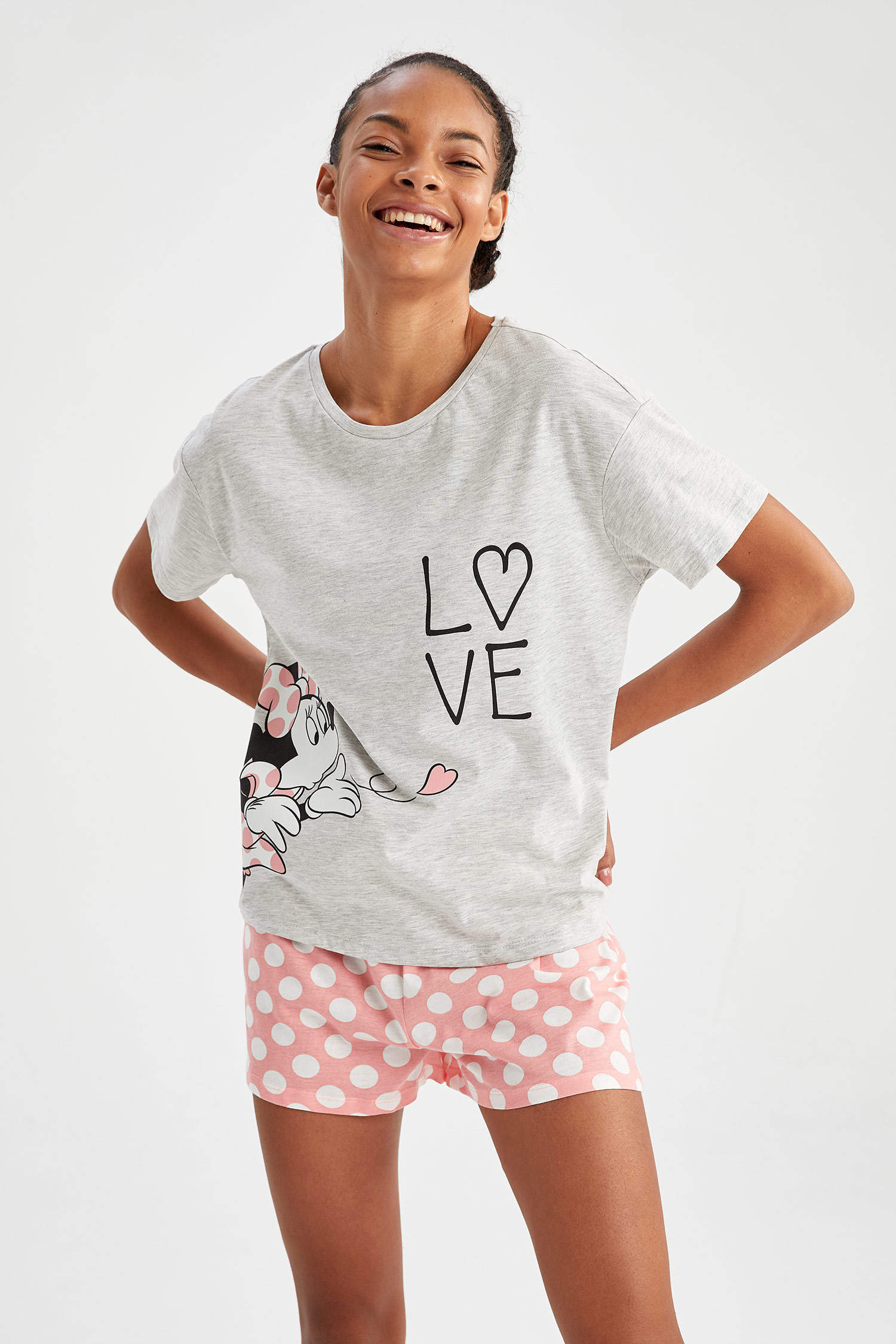 Defacto Fall in Love Fit Mickey Mouse Kısa Kollu Pamuklu Pijama Takım. 4