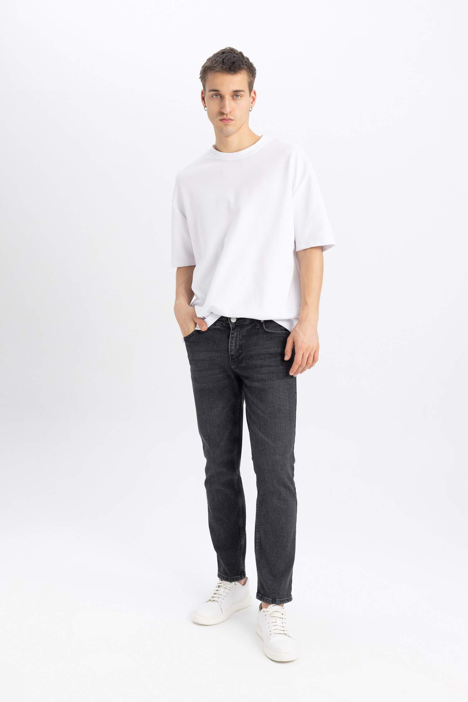 بنطلون جينز بيدرو سليم فيت برجل ضيق وخصر عادي