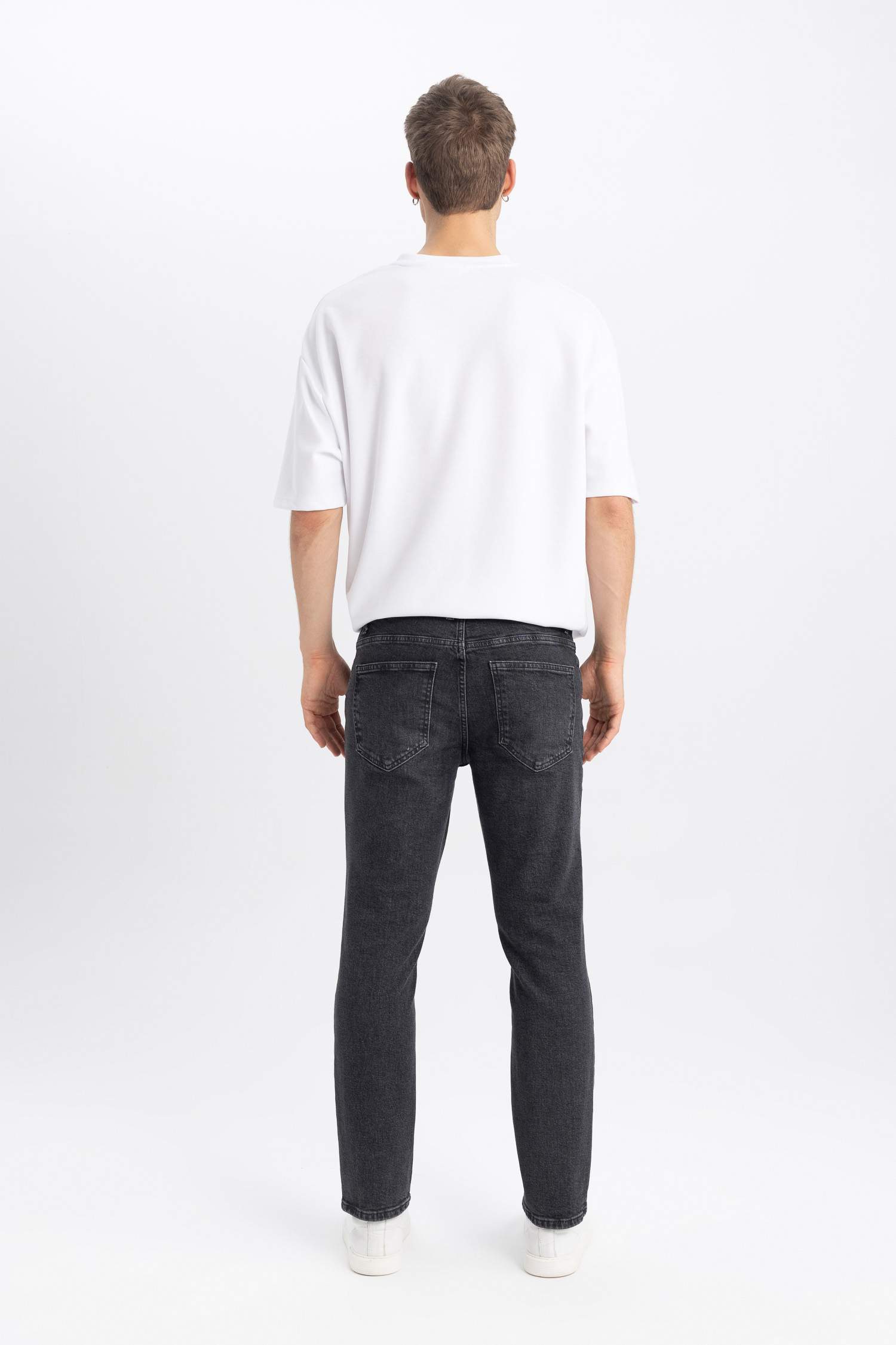 بنطلون جينز بيدرو سليم فيت برجل ضيق وخصر عادي