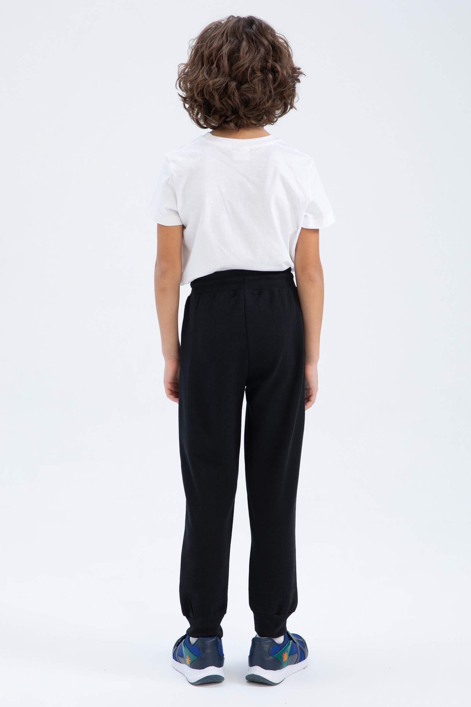 Штаны джоггеры с карманами на молнии