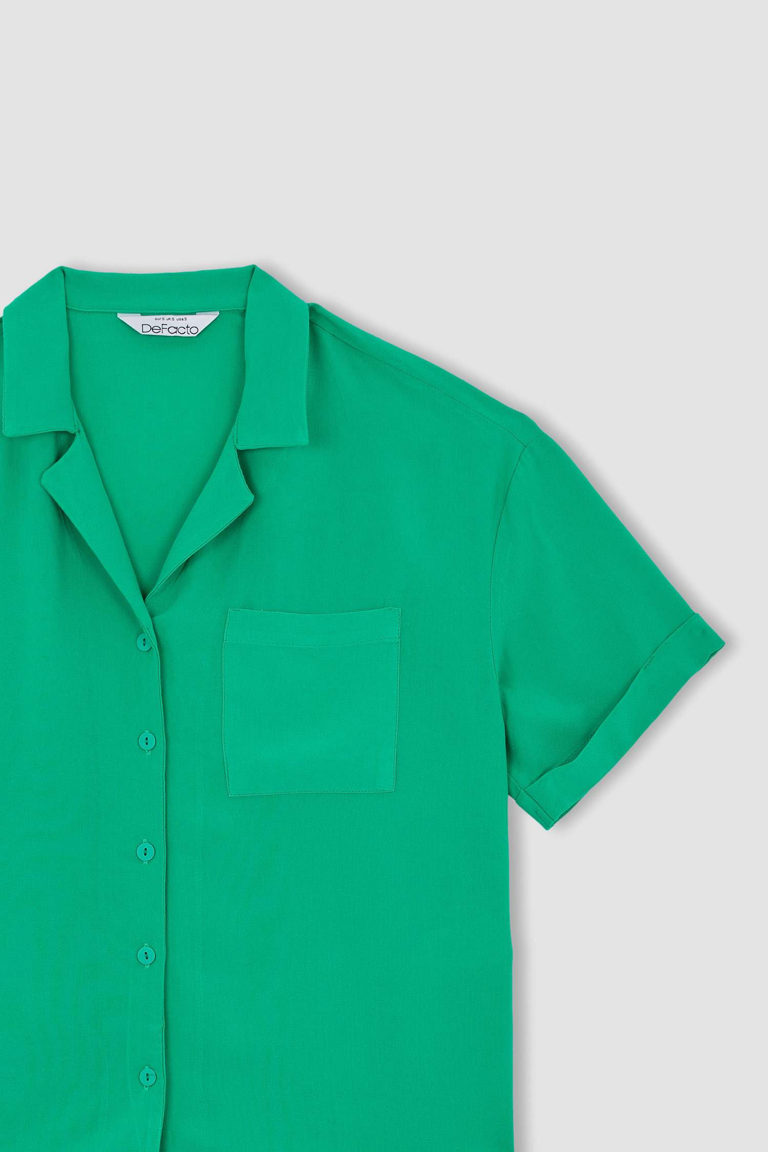 Рубашка с коротким рукавом свободного кроя для женщин