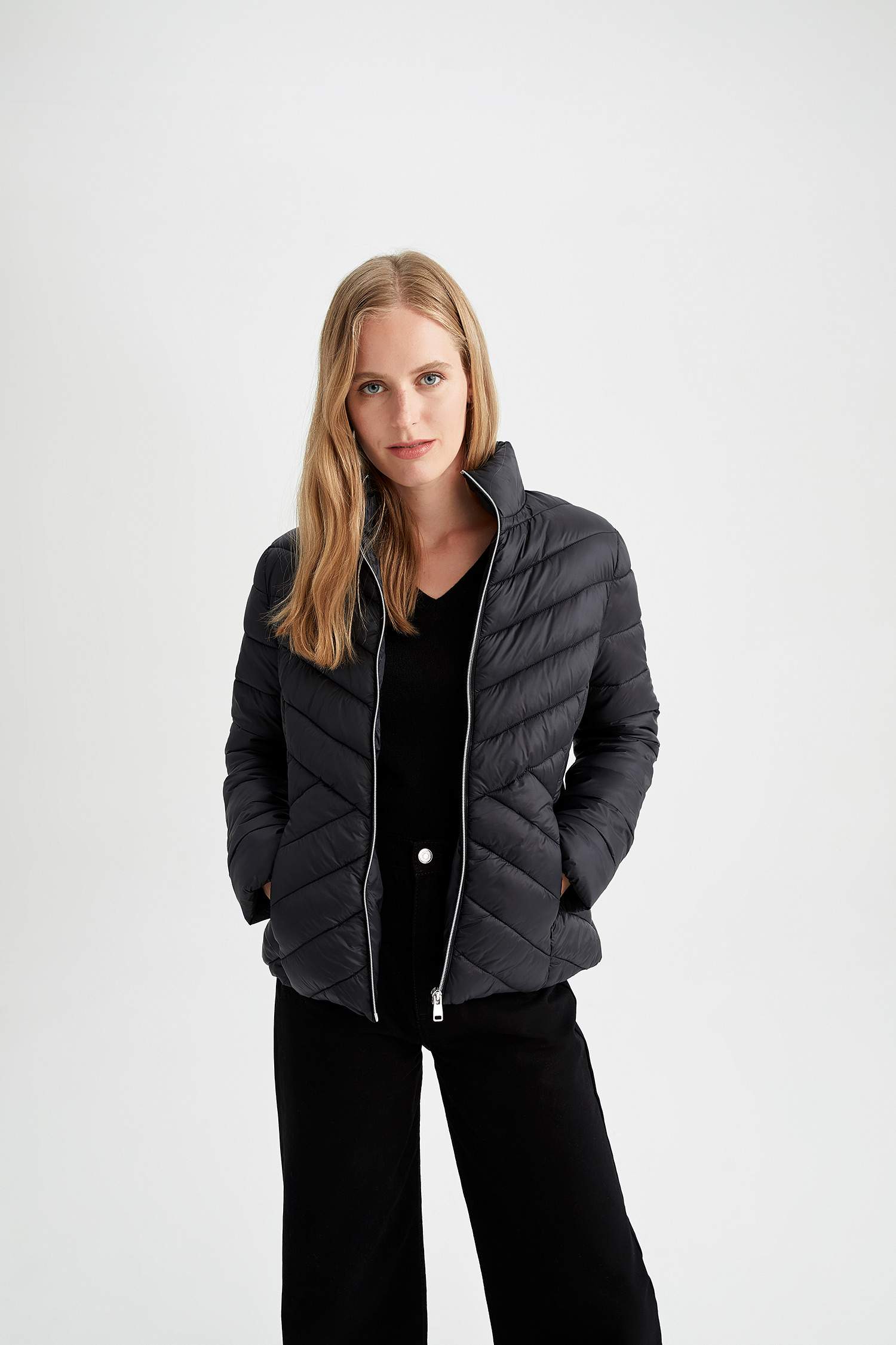 Куртка стандартного кроя для женщин