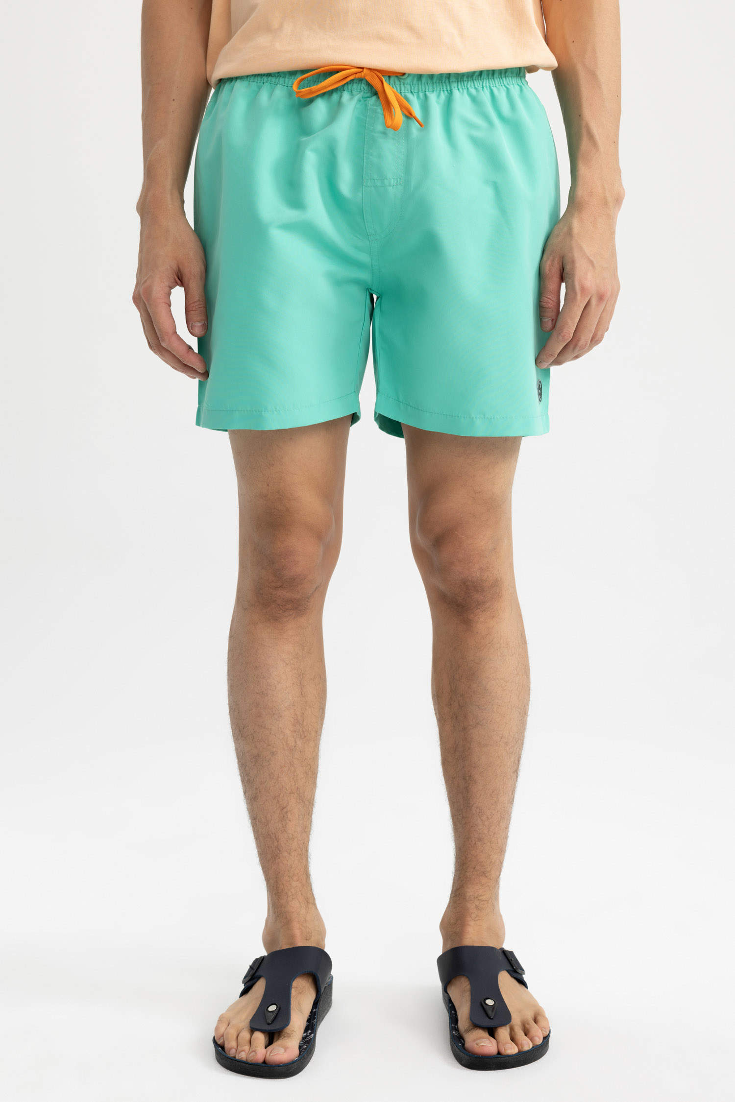 Green MAN Basic Short Swim Shorts 2743809 | DeFacto
