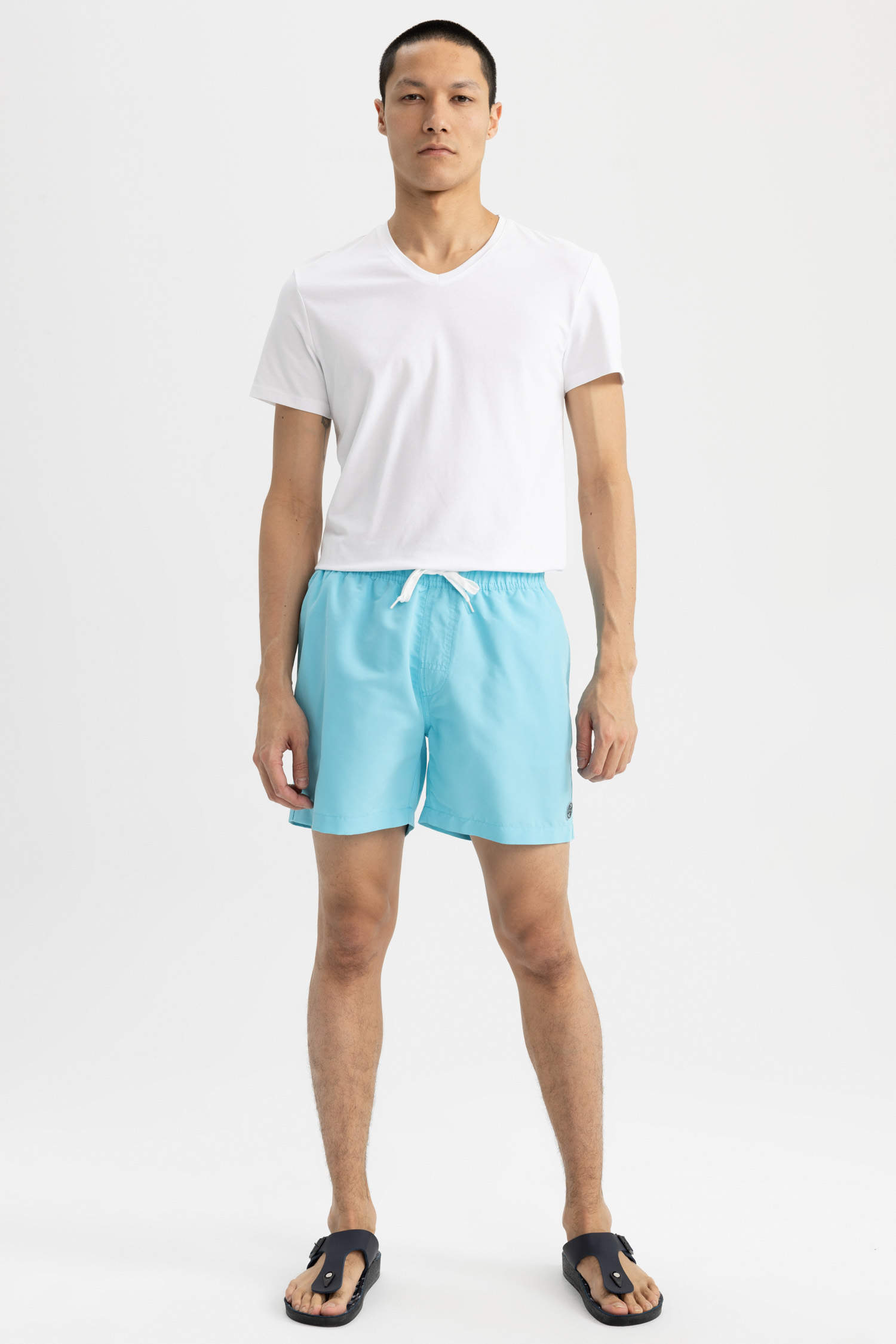 Turquoise MAN Basic Short Swim Shorts 2743808 | DeFacto