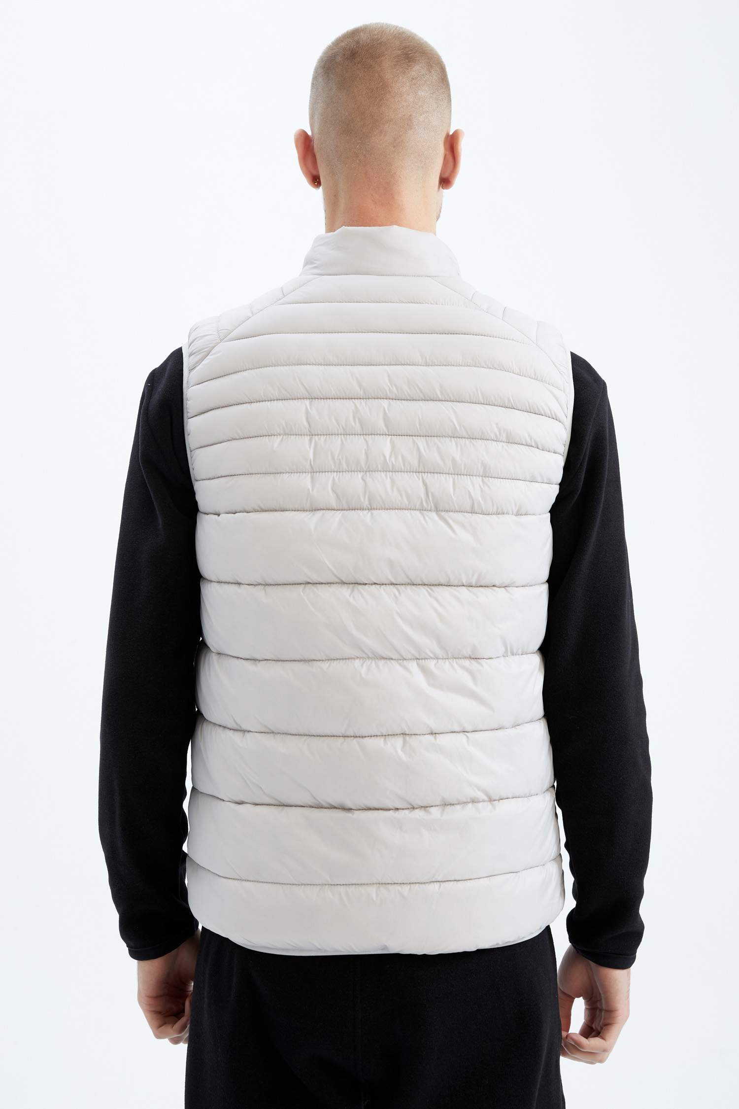 Defacto Fit Standard Fit Stand Up Collar Ultra Light Pocket Puffer Inflatable Vest